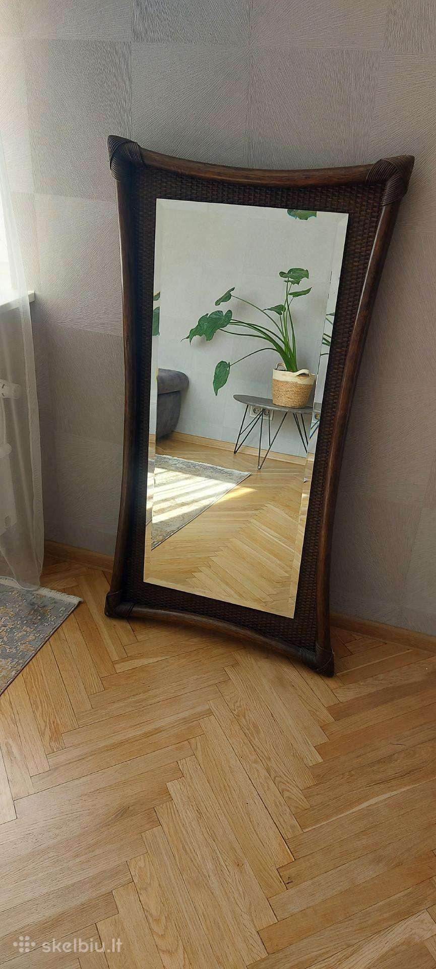 Kabinamas ratano veidrodis