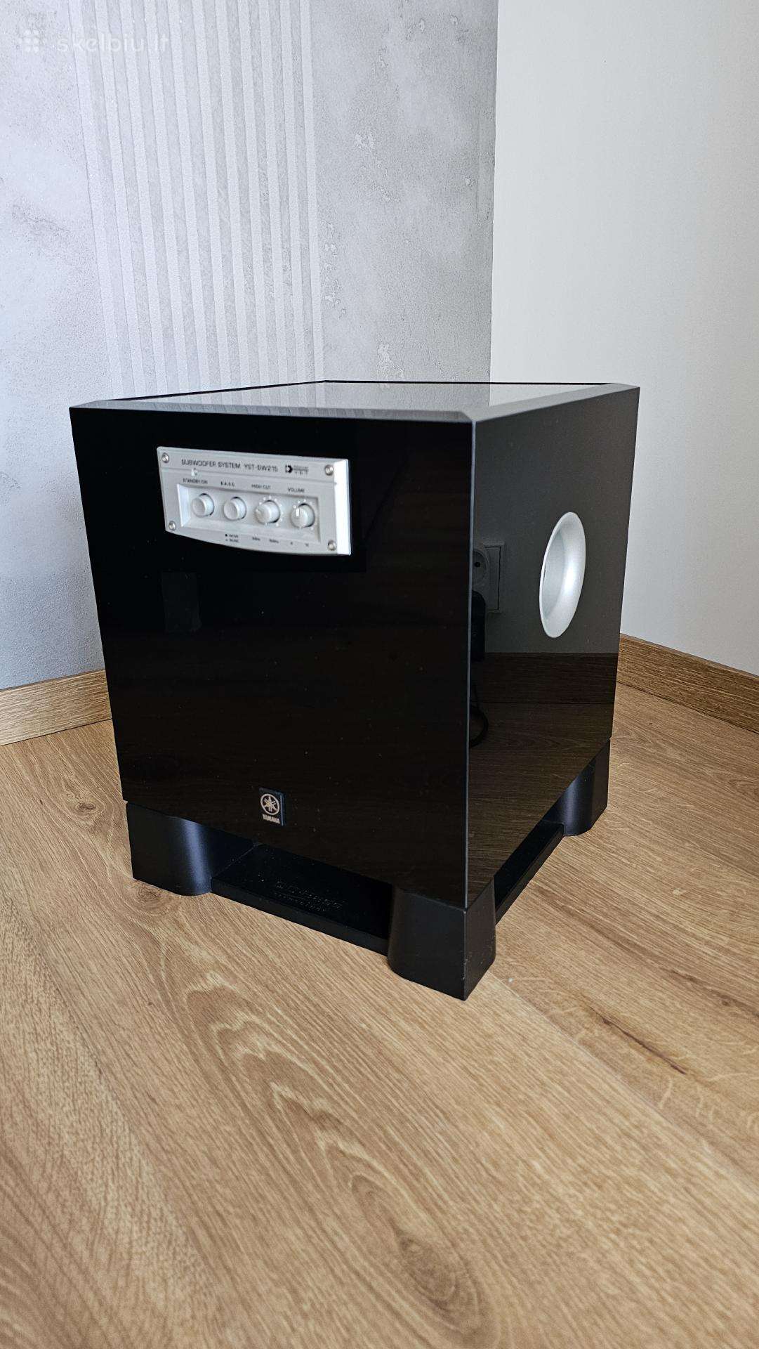 Parduodu Yamaha Yst-sw215