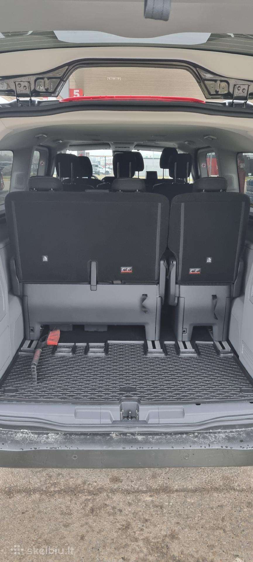 Ford Tourneo Custom, passenger minibus