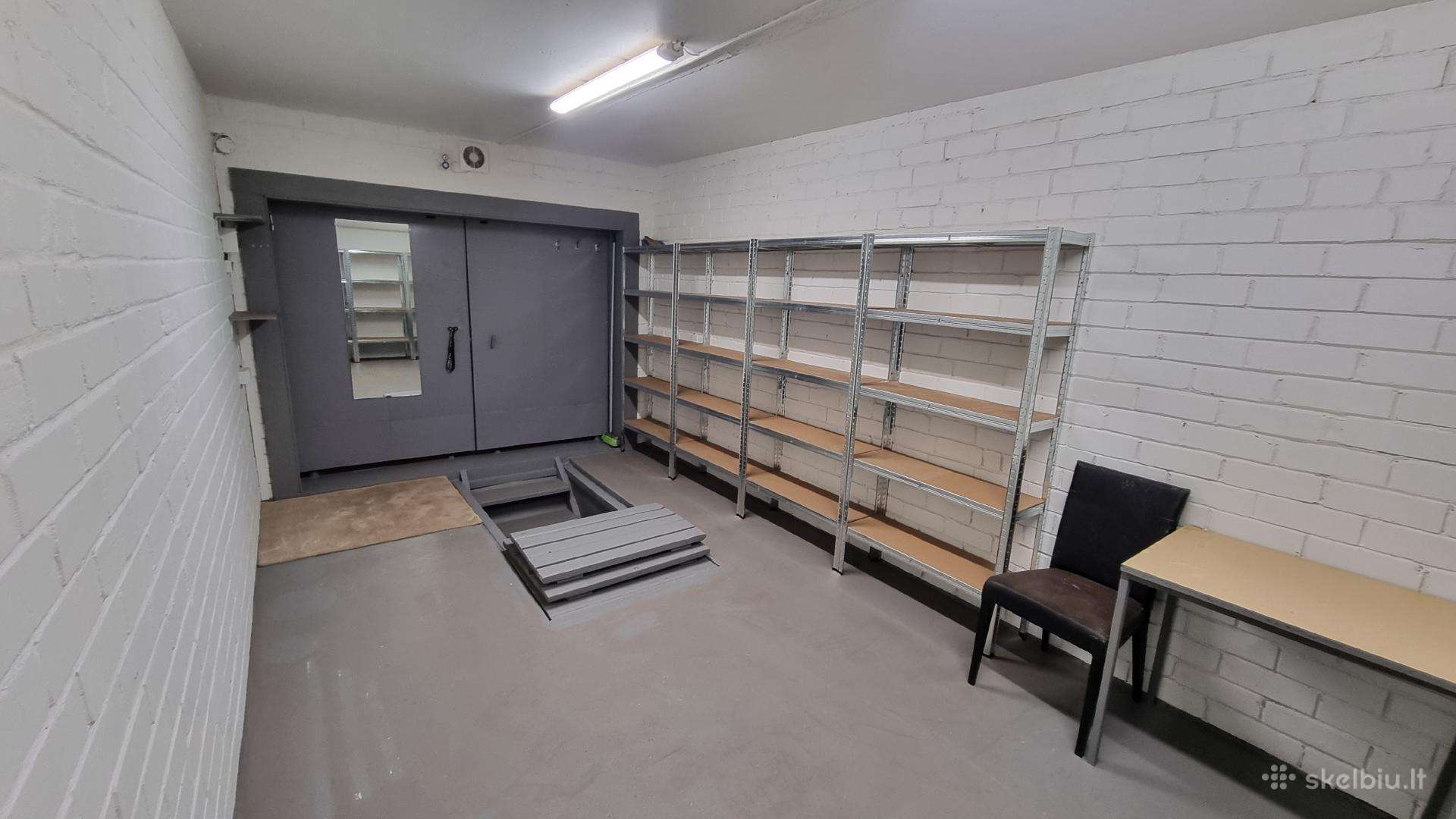 Išnuomojamas 35 m² garažas - sandėlis