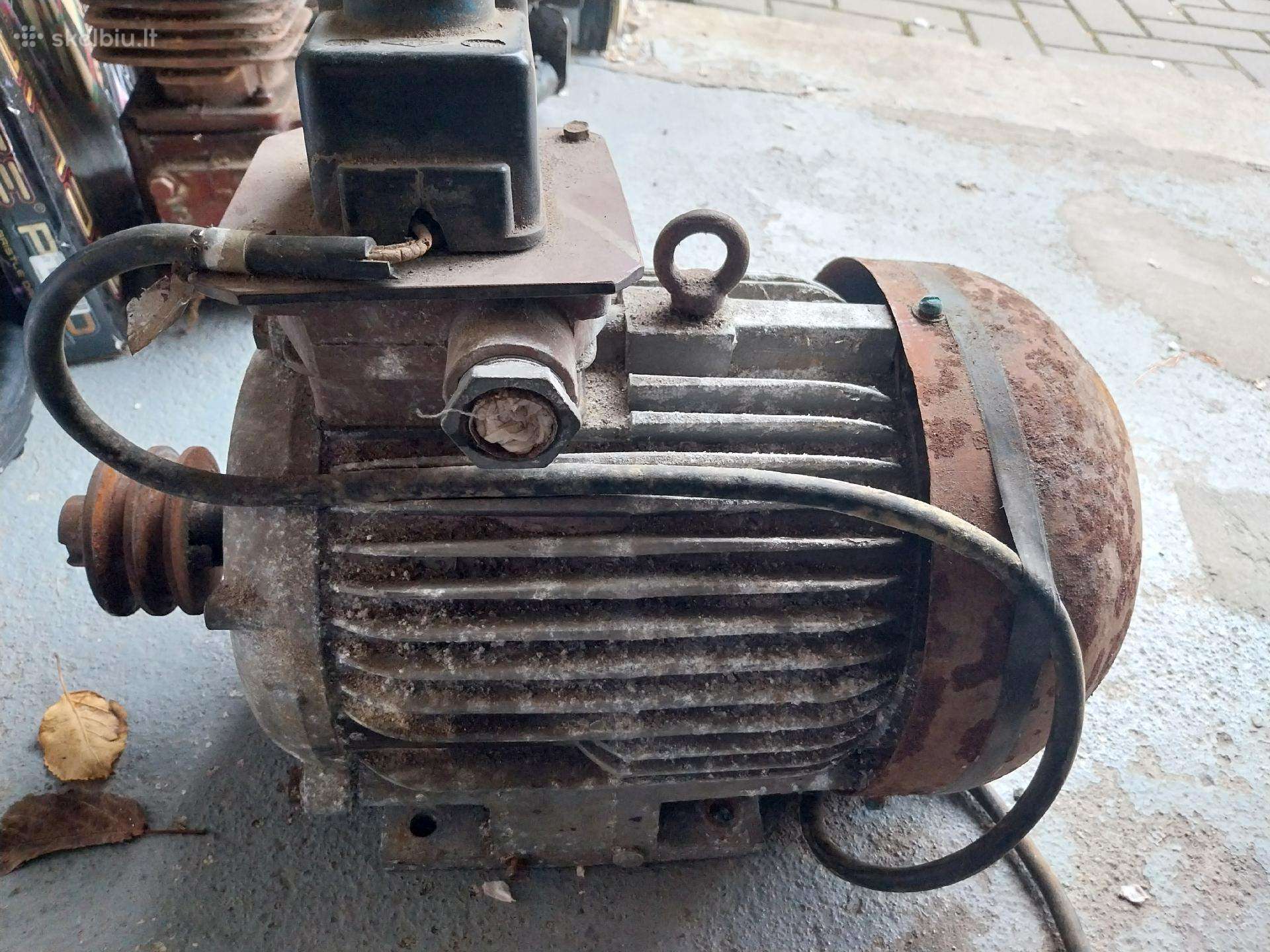 Elektros variklis 4a112m4 5,5 kw. Pervyn. į 230 V