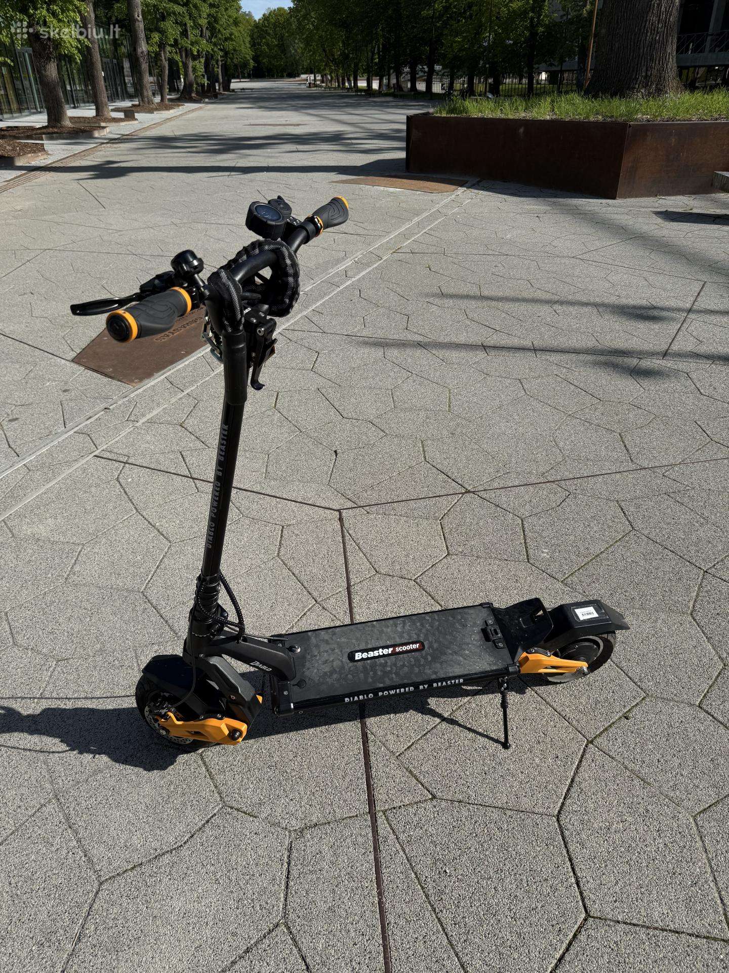Electric scooter Beaster