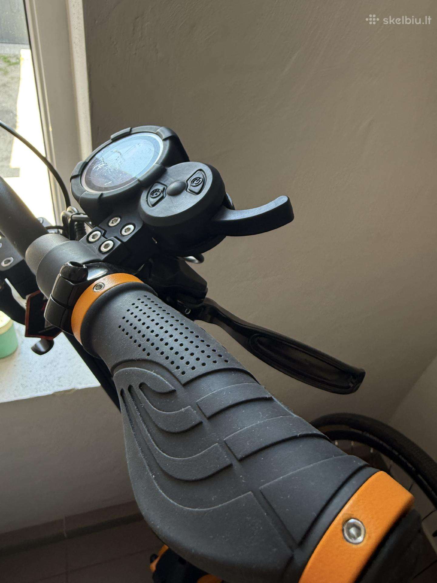 Electric scooter Beaster