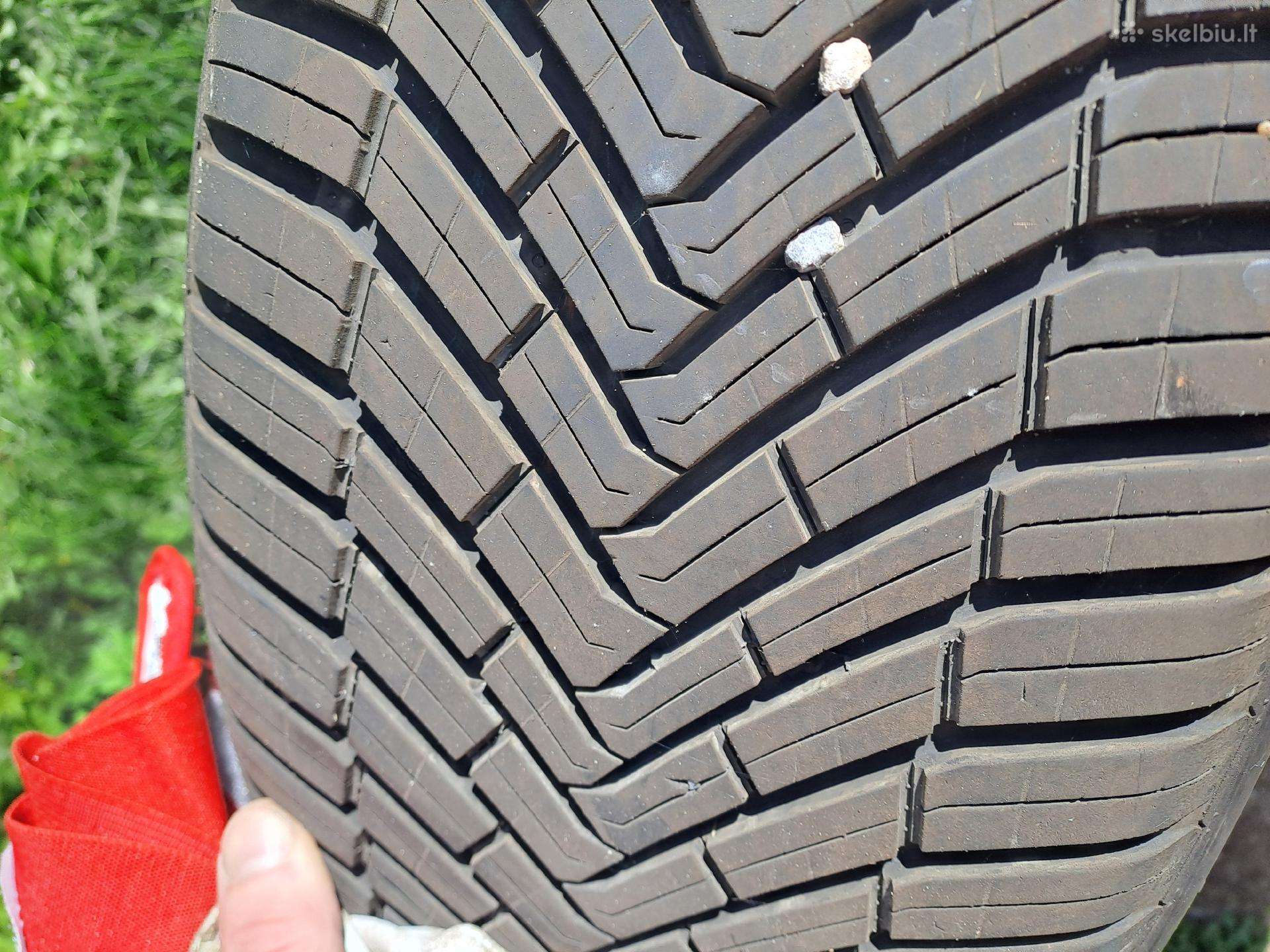Continental, universalios 235/50 R19