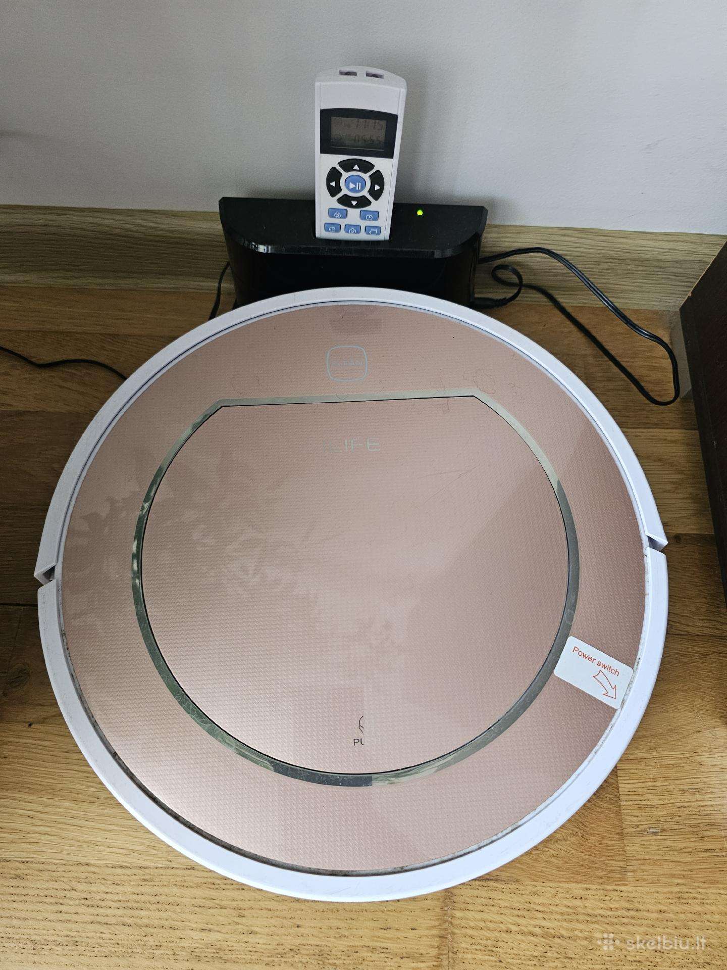 Parduodu robotą siurblį