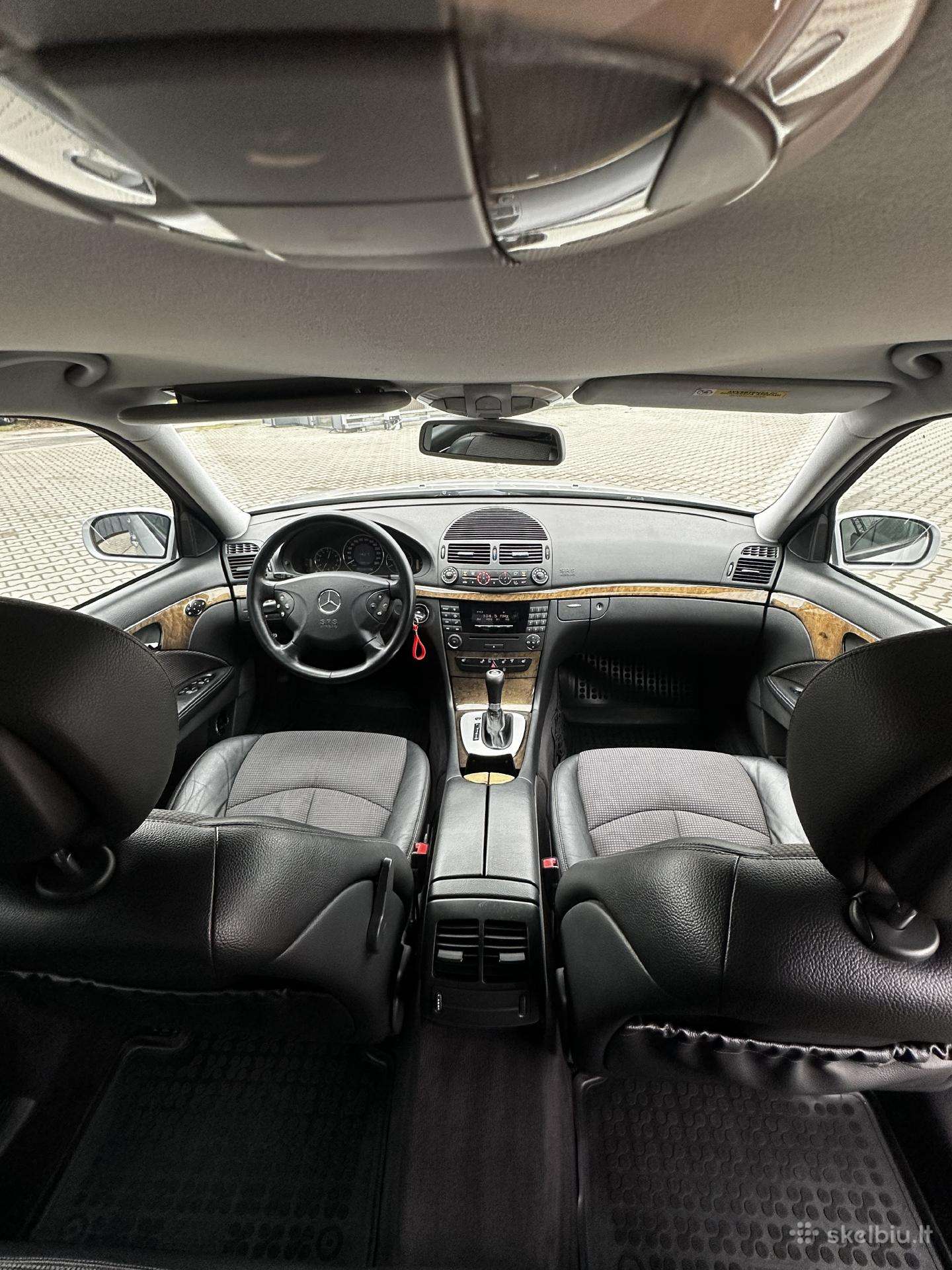 Toyota Prius, sedanas