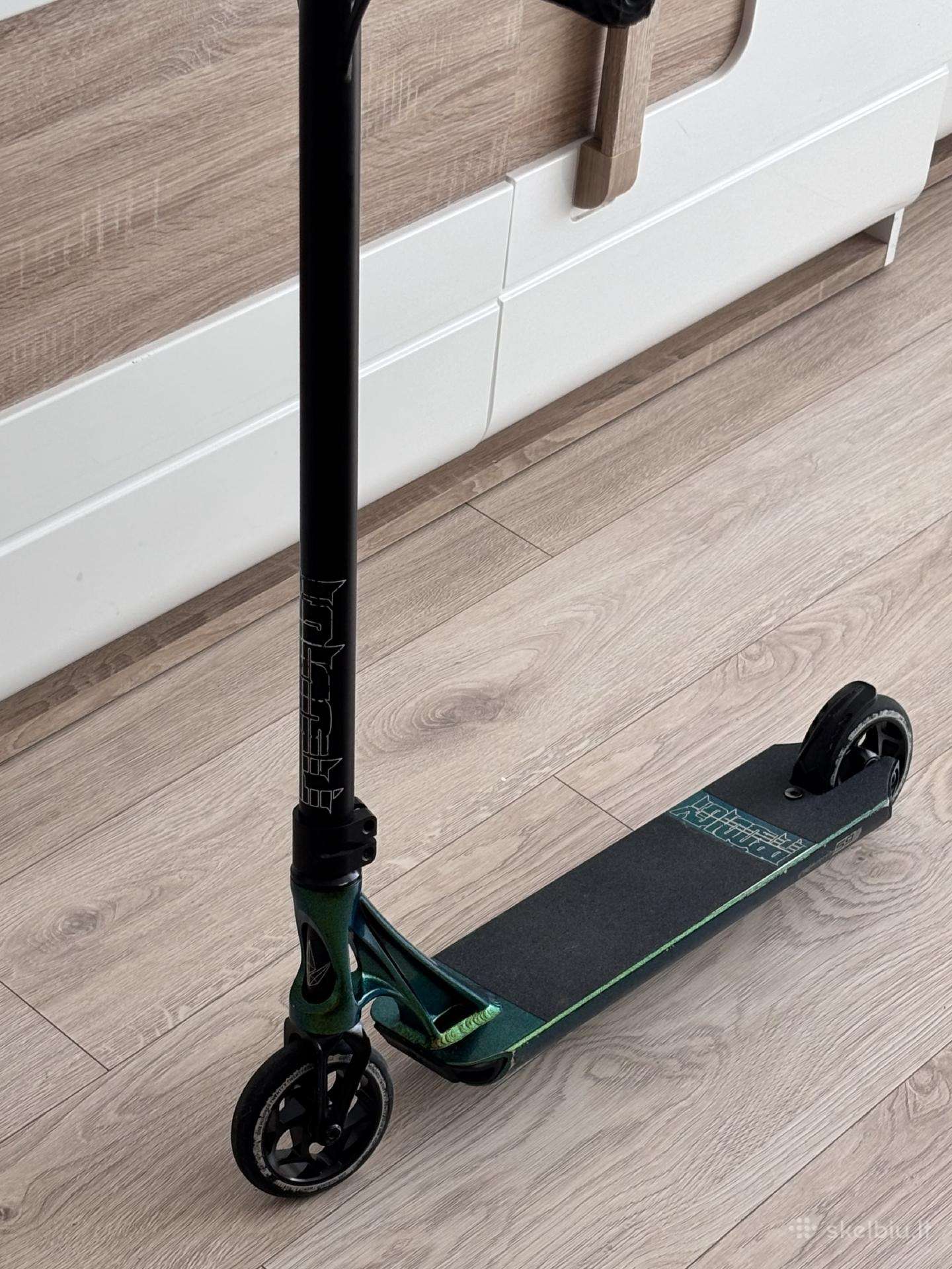 Blunt Envy Prodigy S9 – Toxic