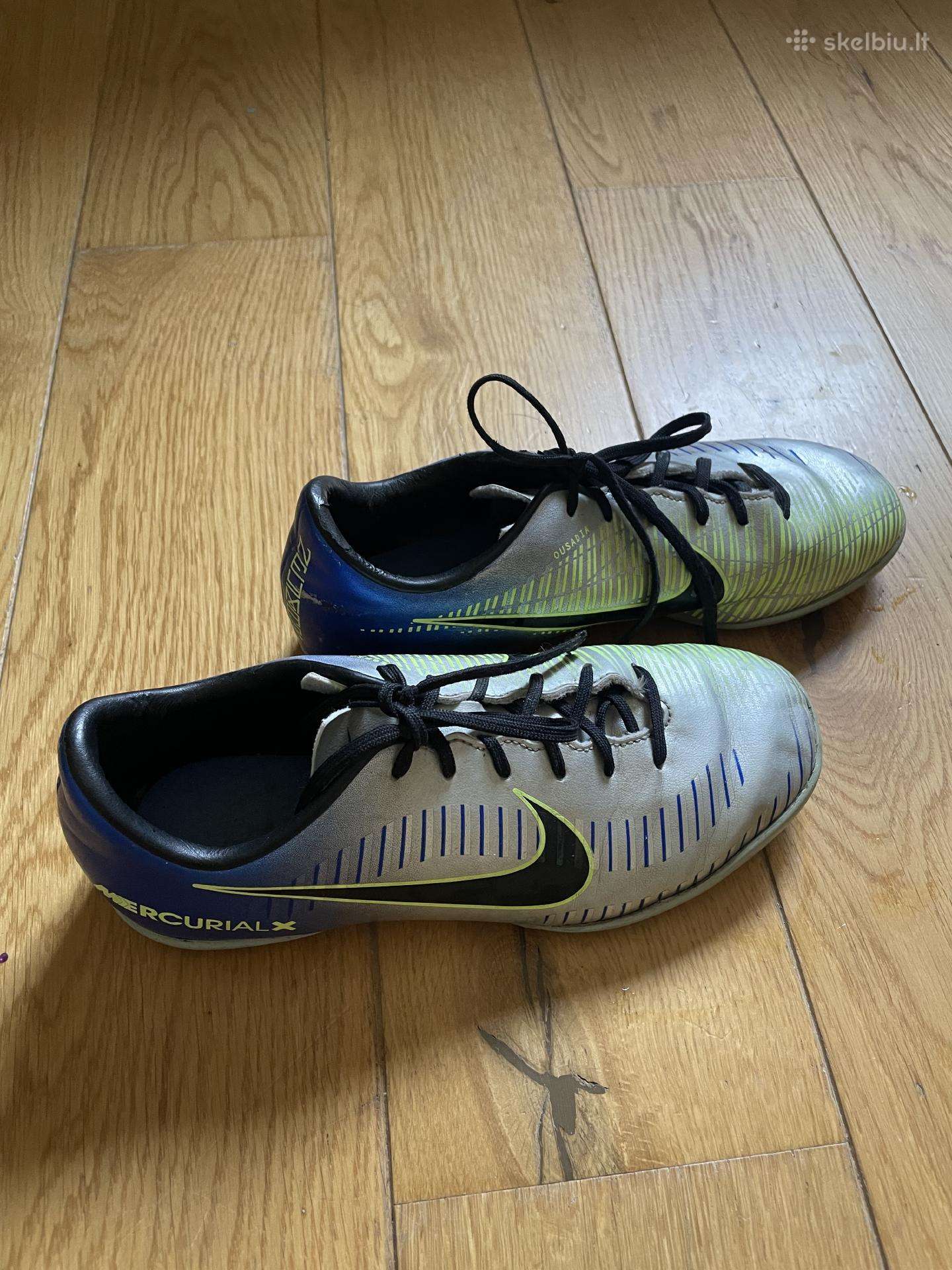 Nike futbolo batelii