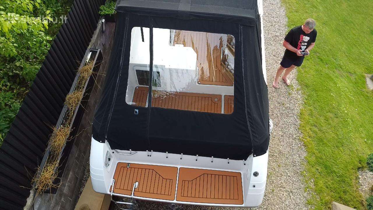 Bayliner Pramoginis, yachts / cruisers