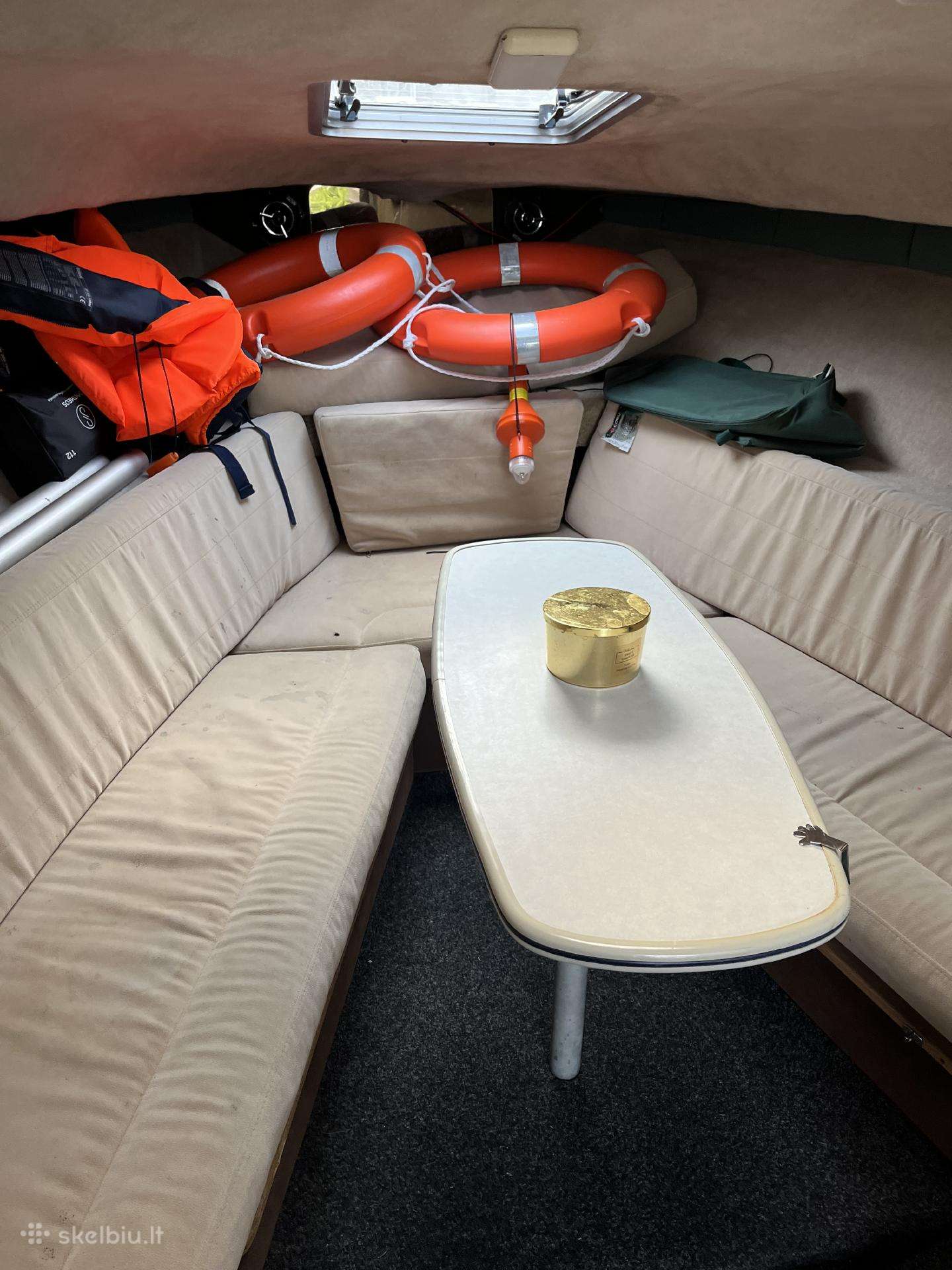 Bayliner Pramoginis, yachts / cruisers