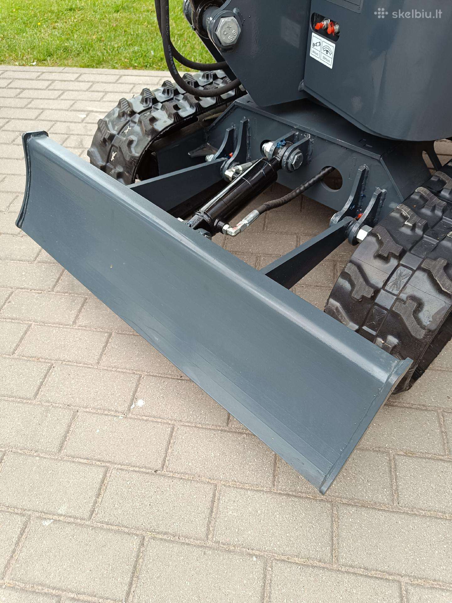 -Kita-, construction and road construction equipment