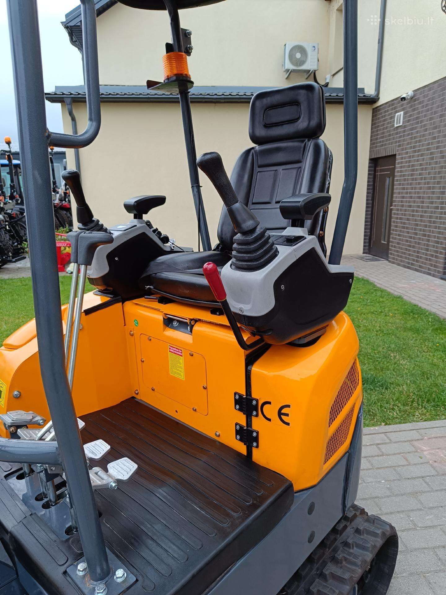 -Kita- Enzo HT-18, экскаваторы