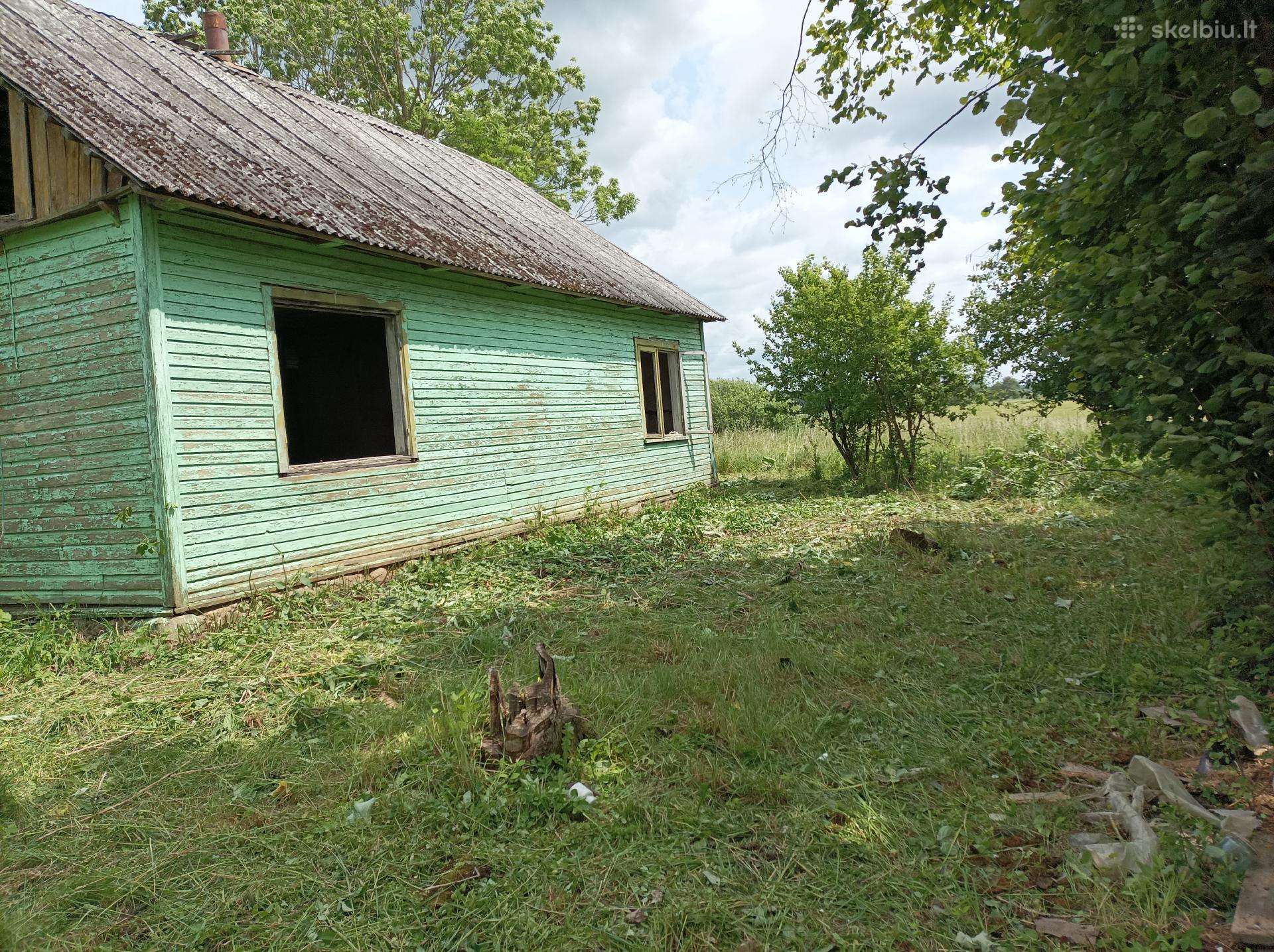 Parduodu apleistą sodybą su žeme 3,5ha. ir 2,58ha