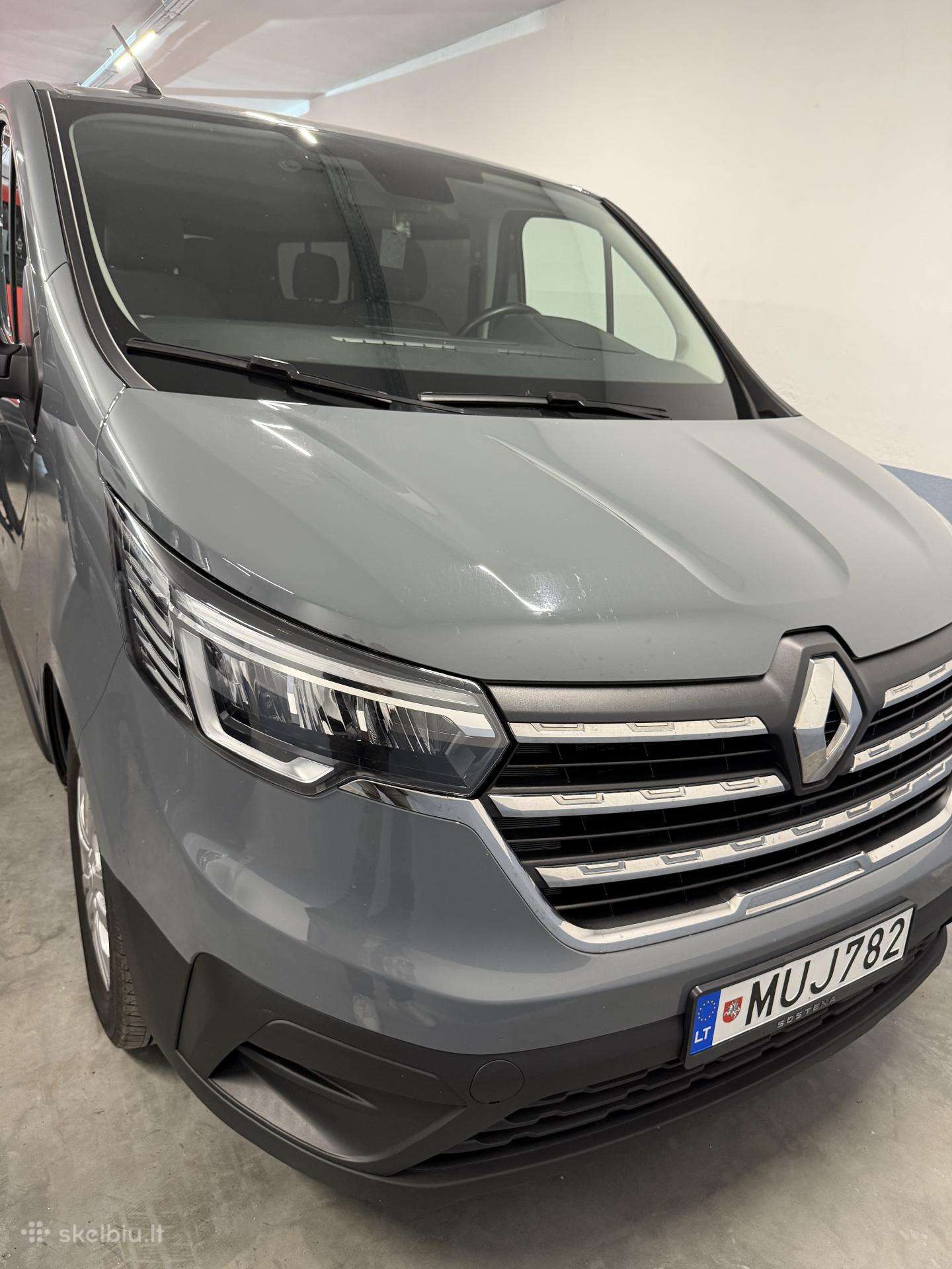 Renault Trafic, passenger minibus