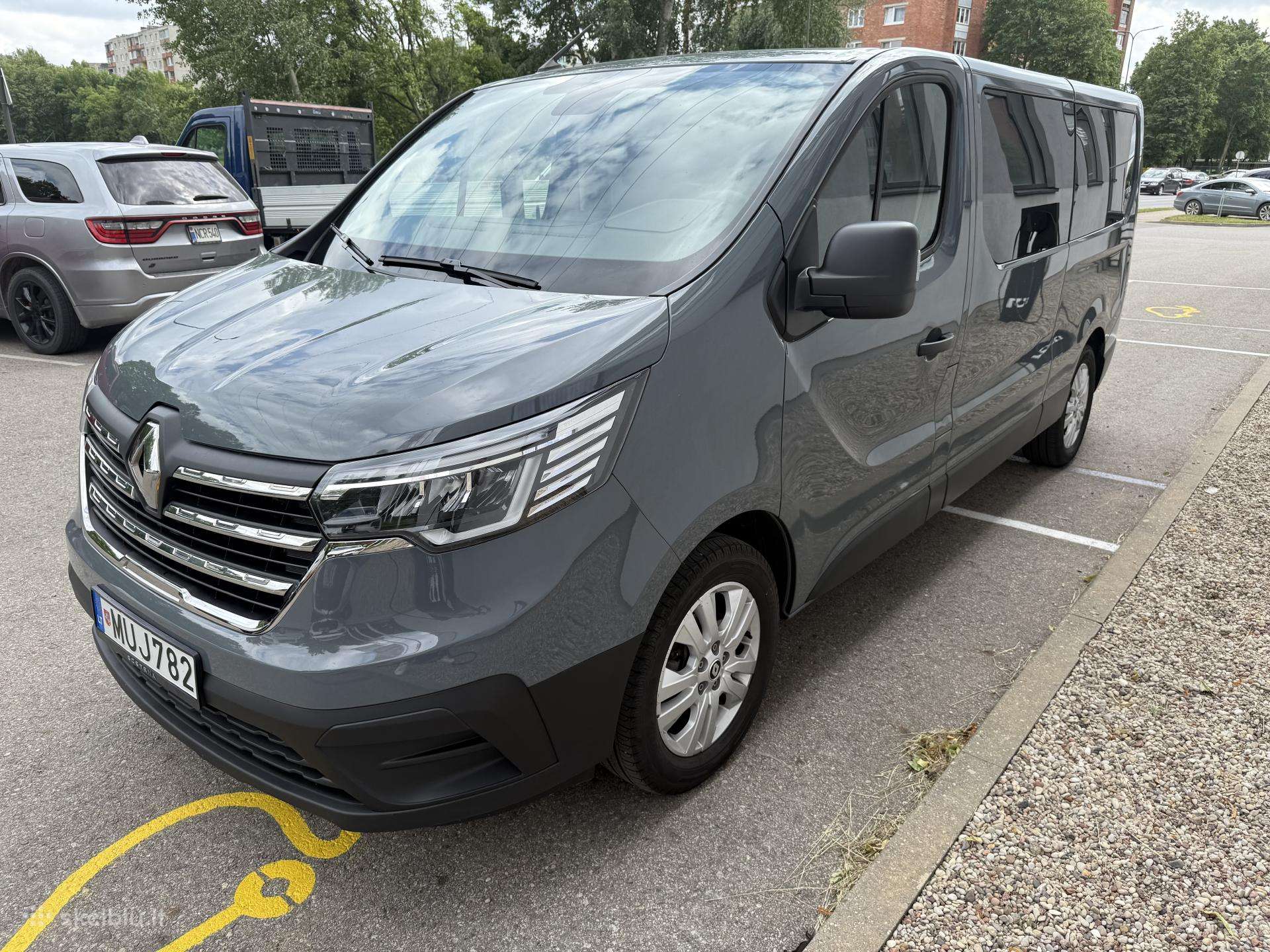 Renault Trafic, passenger minibus