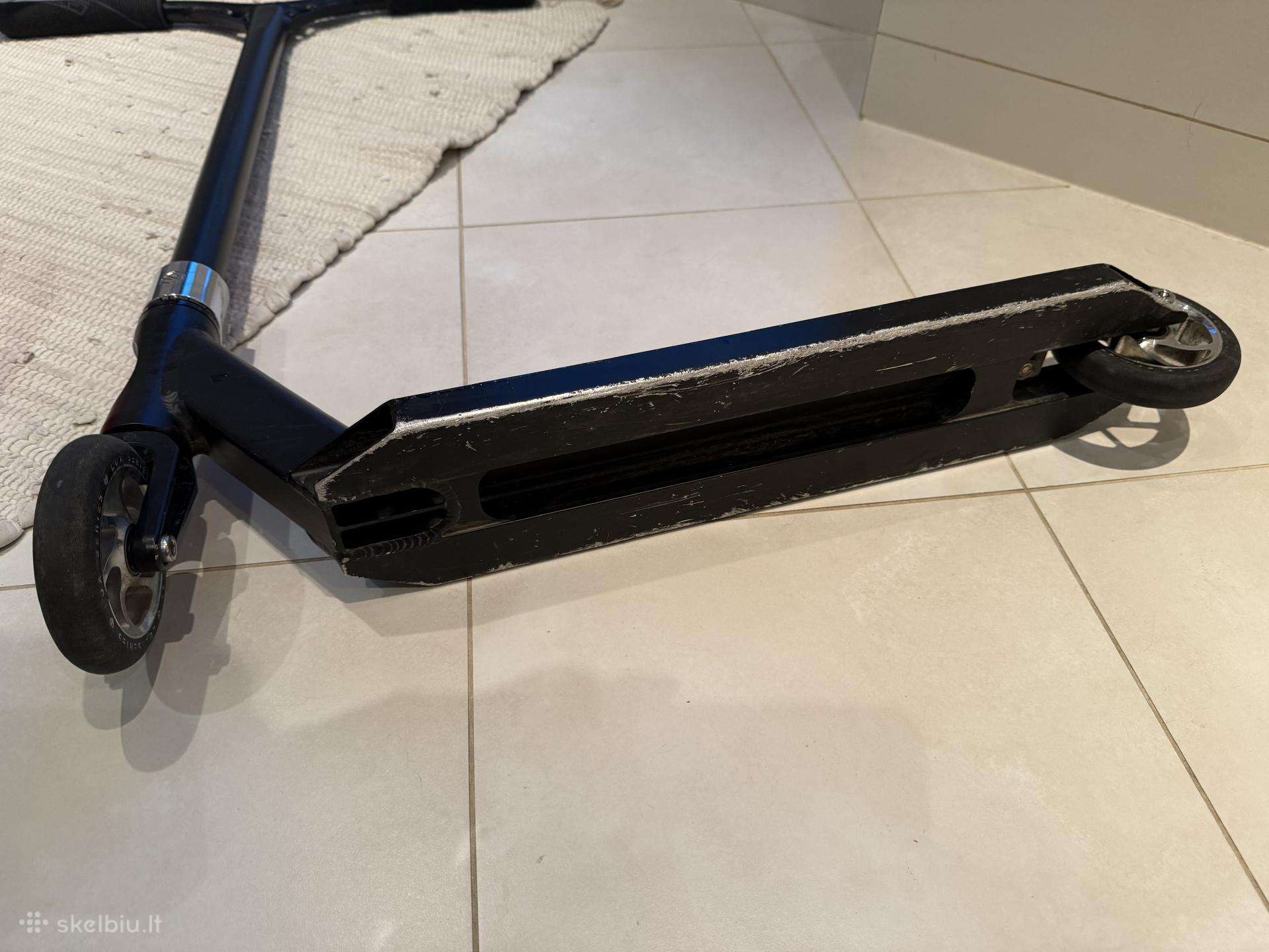 Stunt  scooter Striker