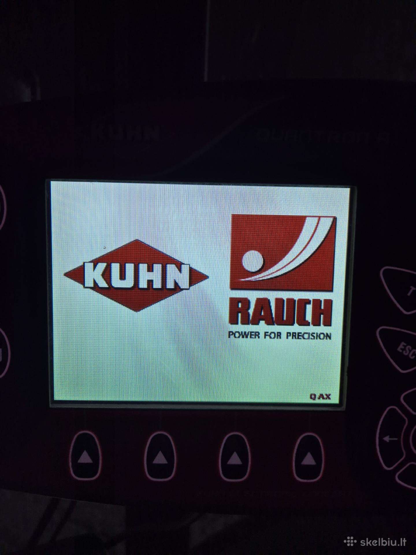 Kuhn 40.2, spreaders