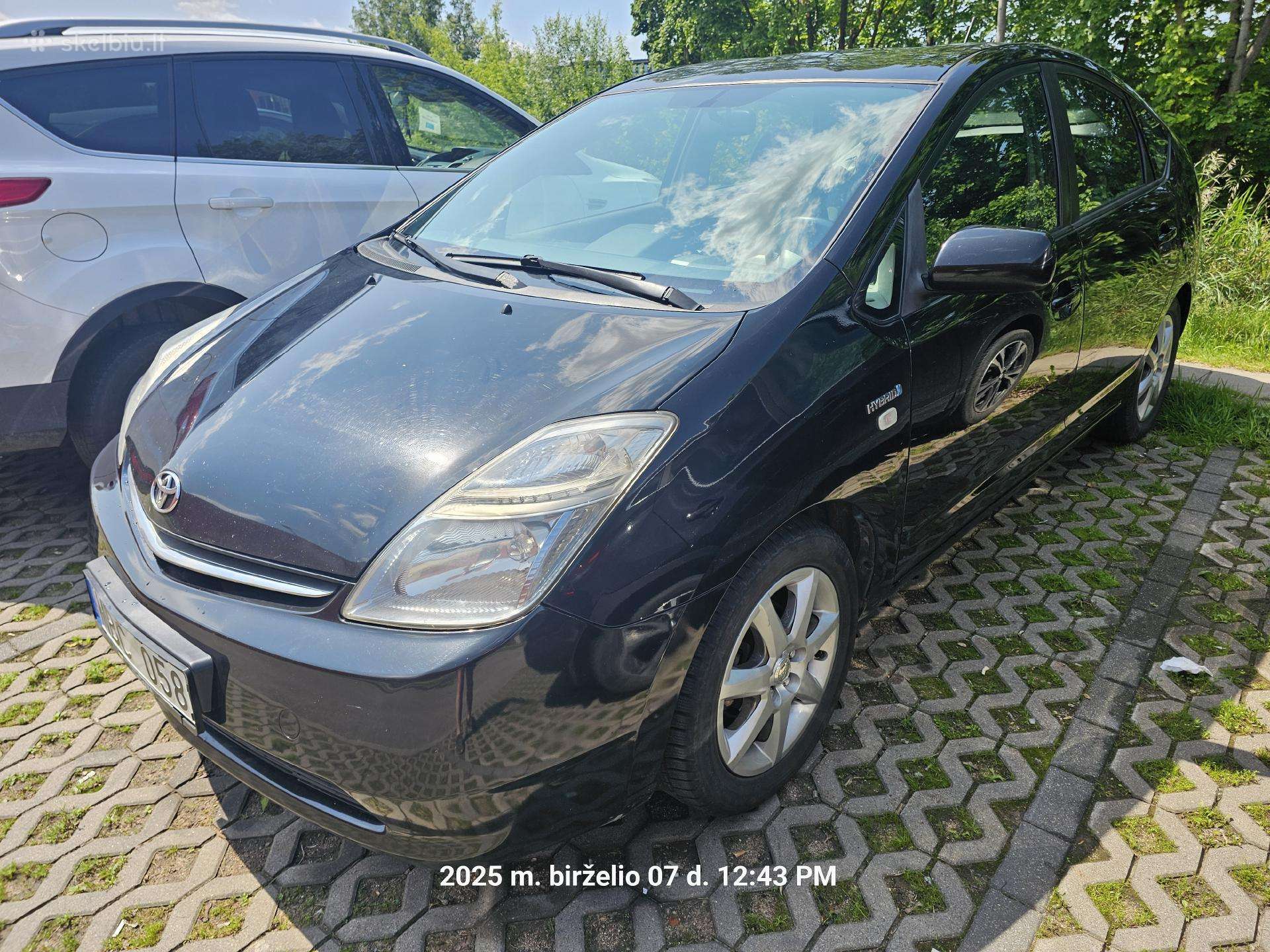 Toyota Prius+, hatchback