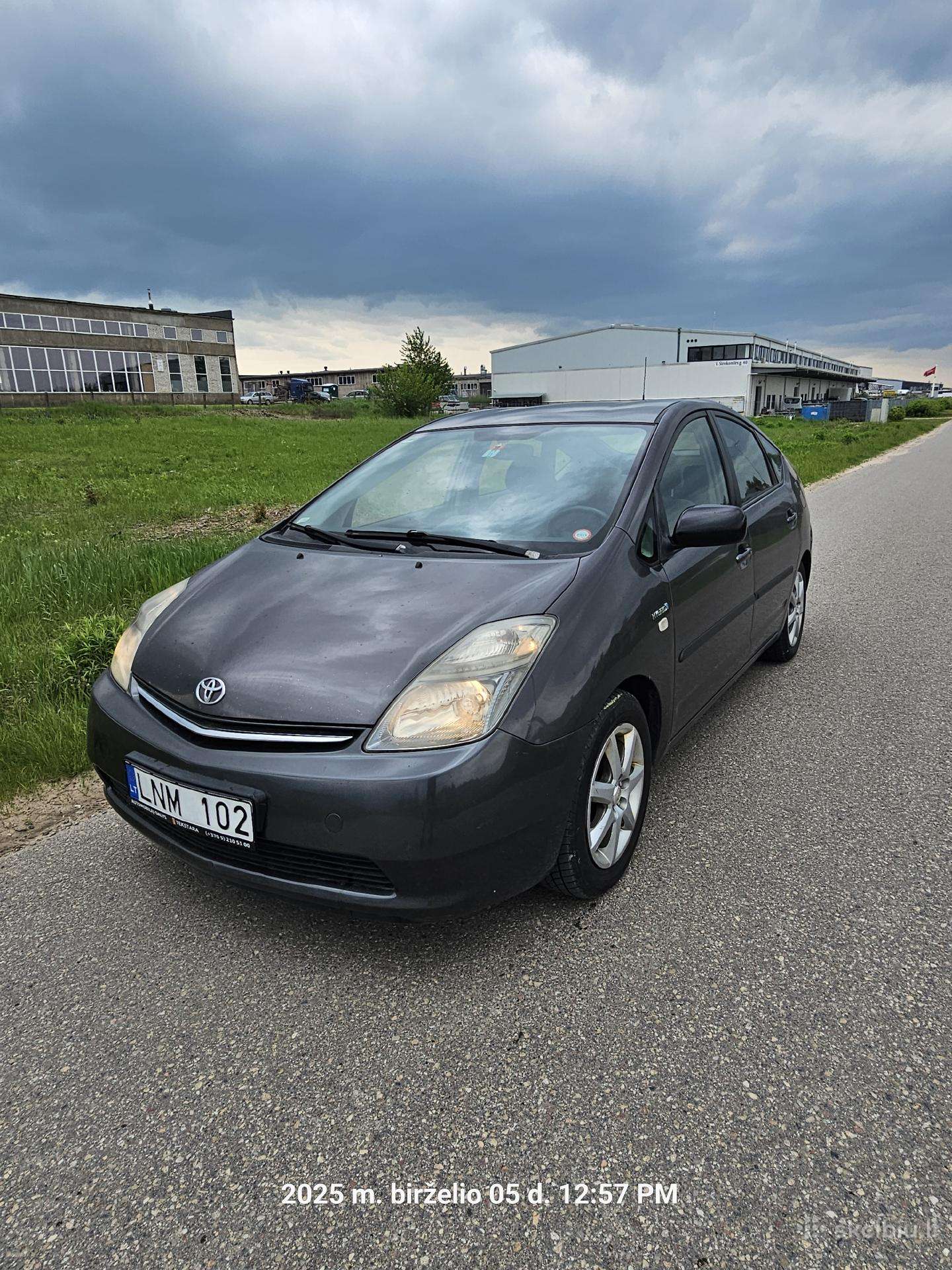 Toyota Prius+, hatchback