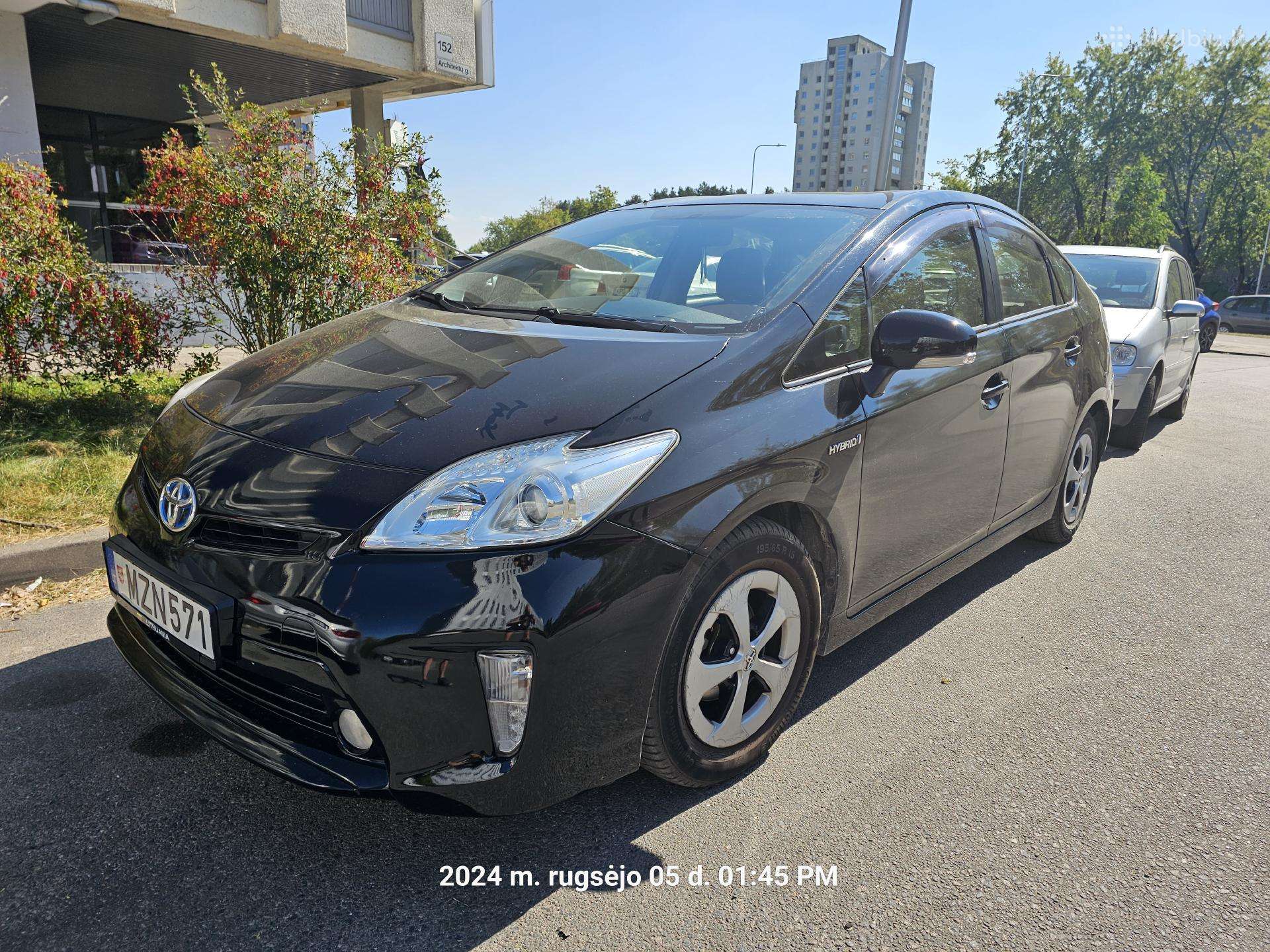 Toyota Prius+, hatchback