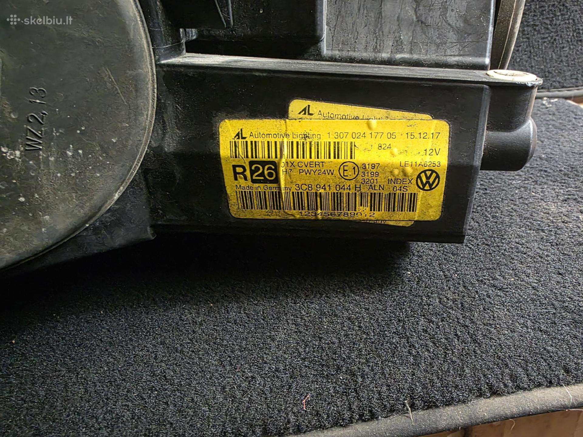 Volkswagen Passat CC lights