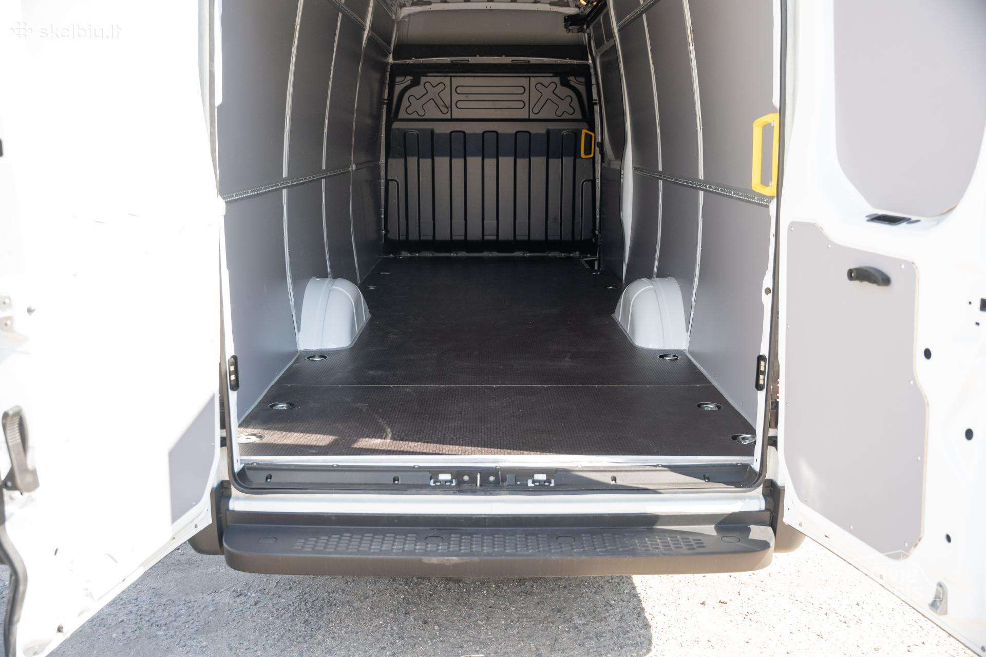 Mercedes-Benz Renault Master, cargo van