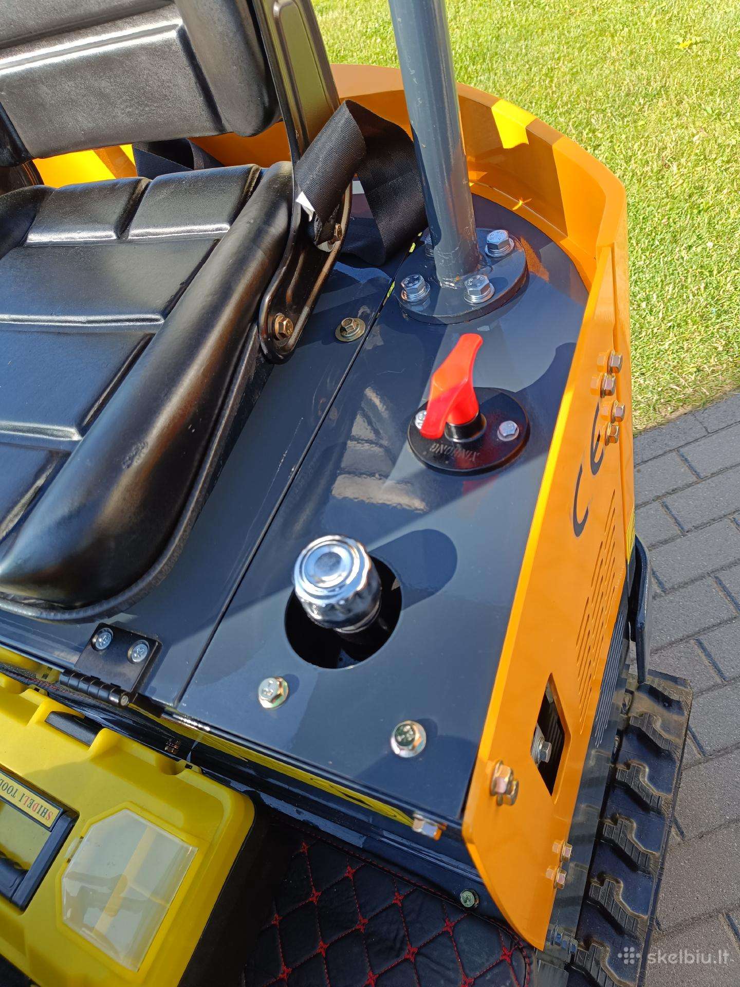 ENZO HT-10B, экскаваторы