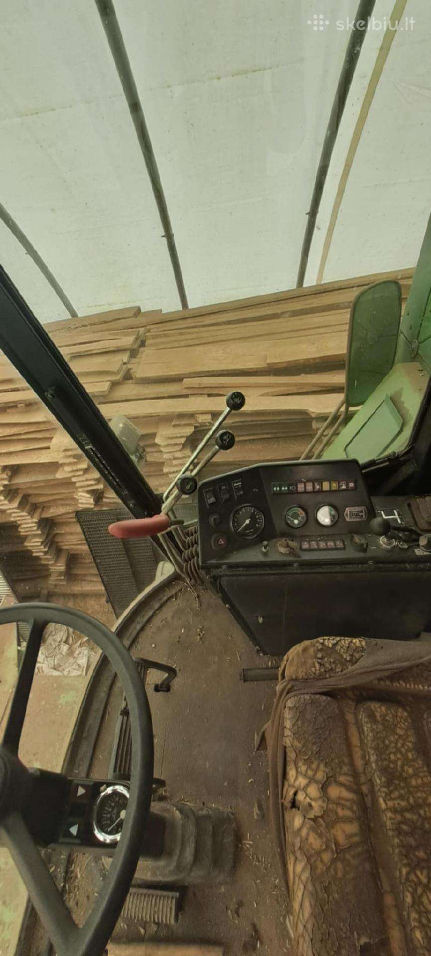 John Deere 1065, kombainai