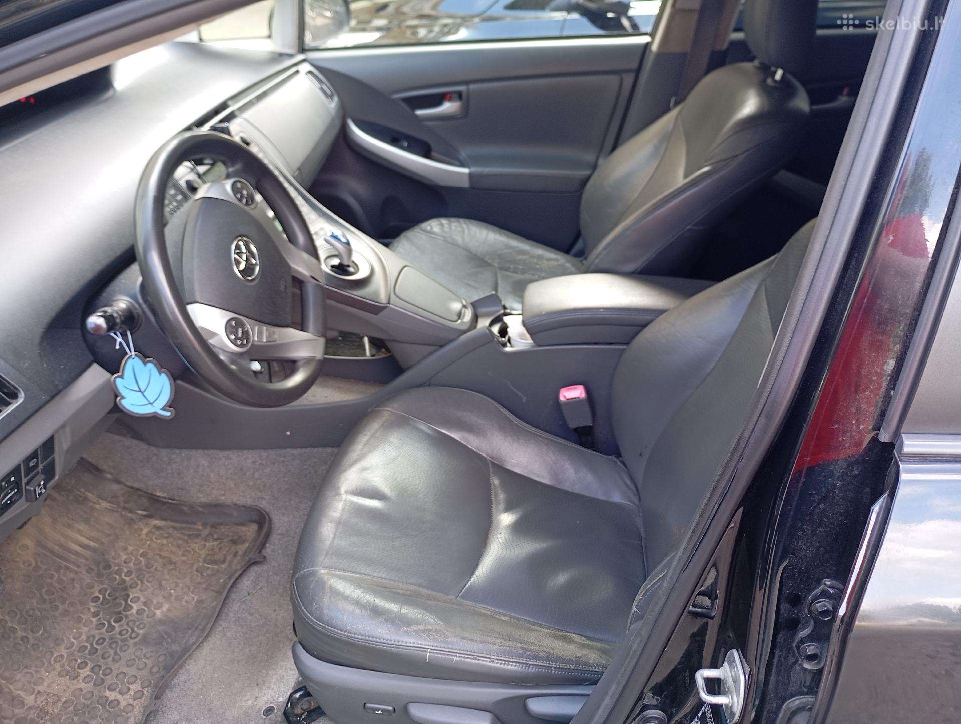 Toyota Prius, Хэтчбек