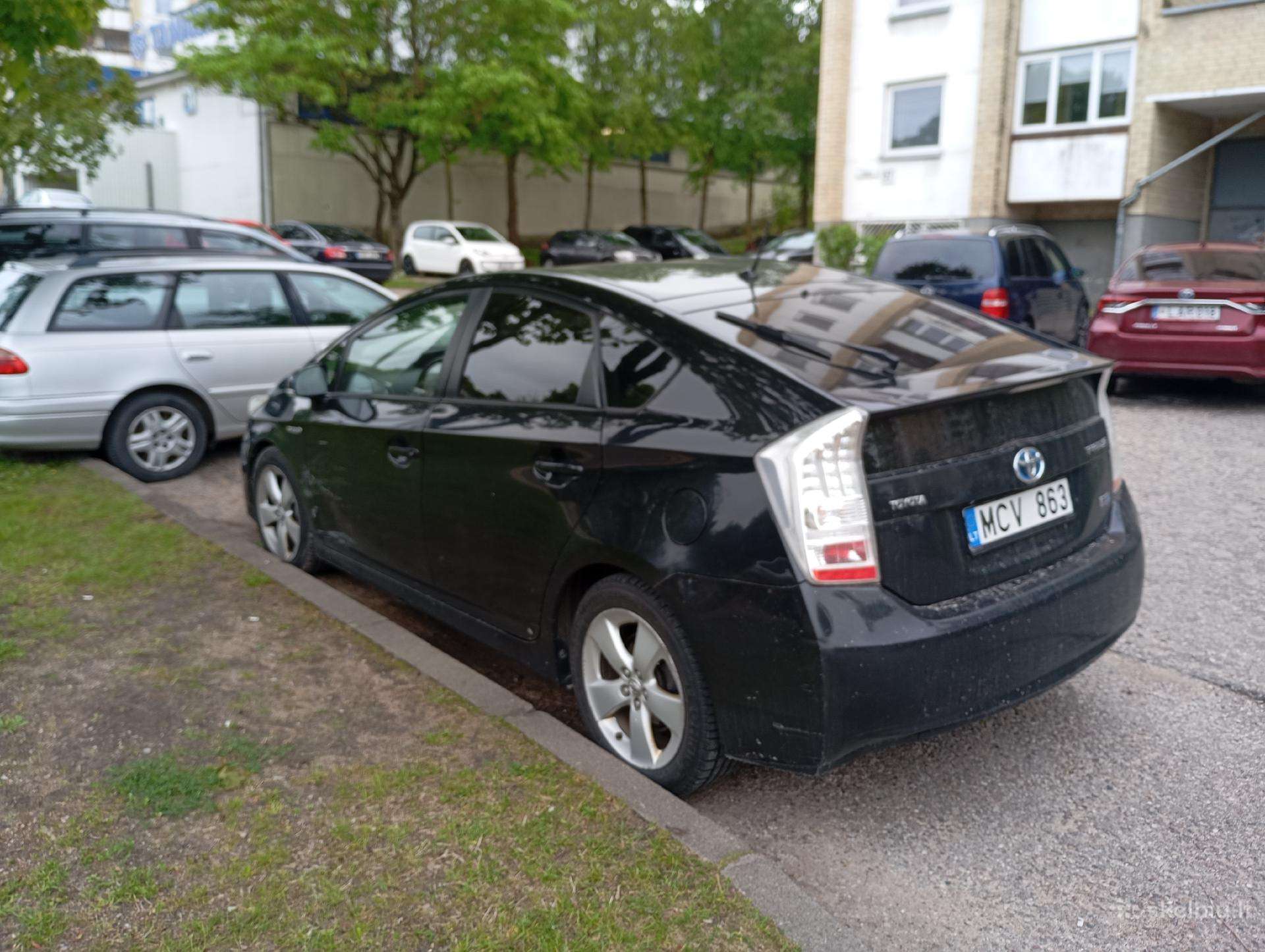 Toyota Prius, Хэтчбек