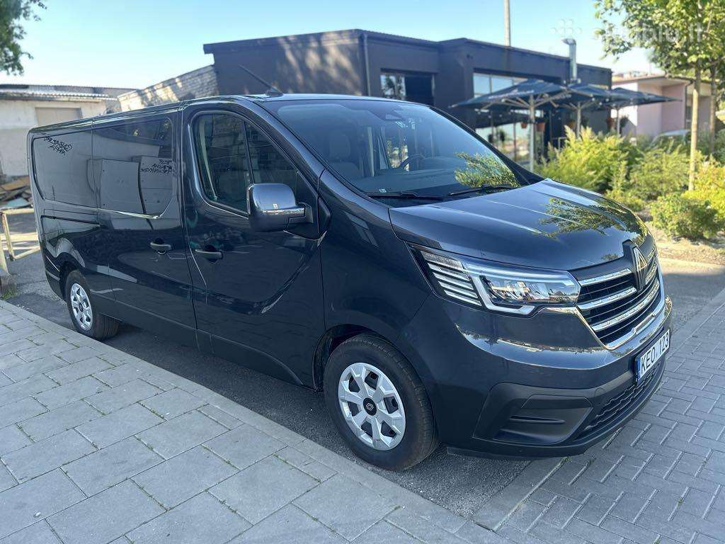 Renault Trafic, passenger minibus
