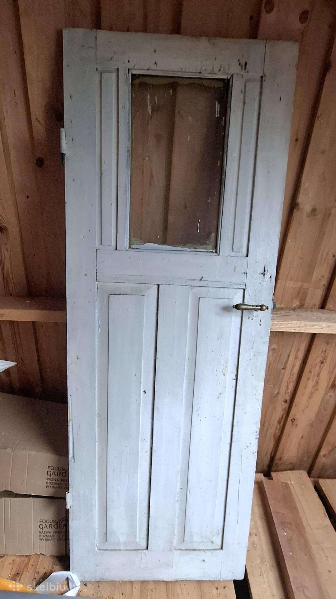 Senovinės durys