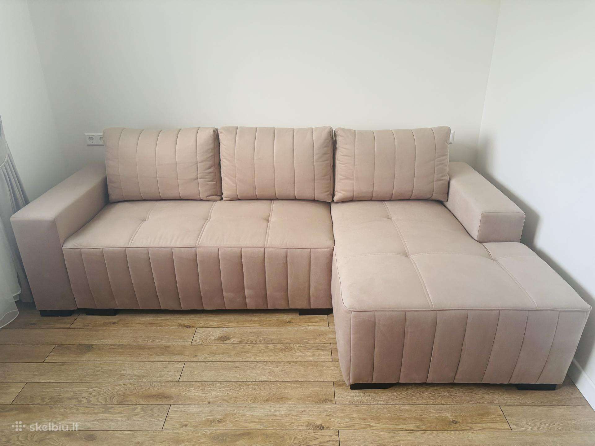 Parduodu puikios būklės minkštą kampą.