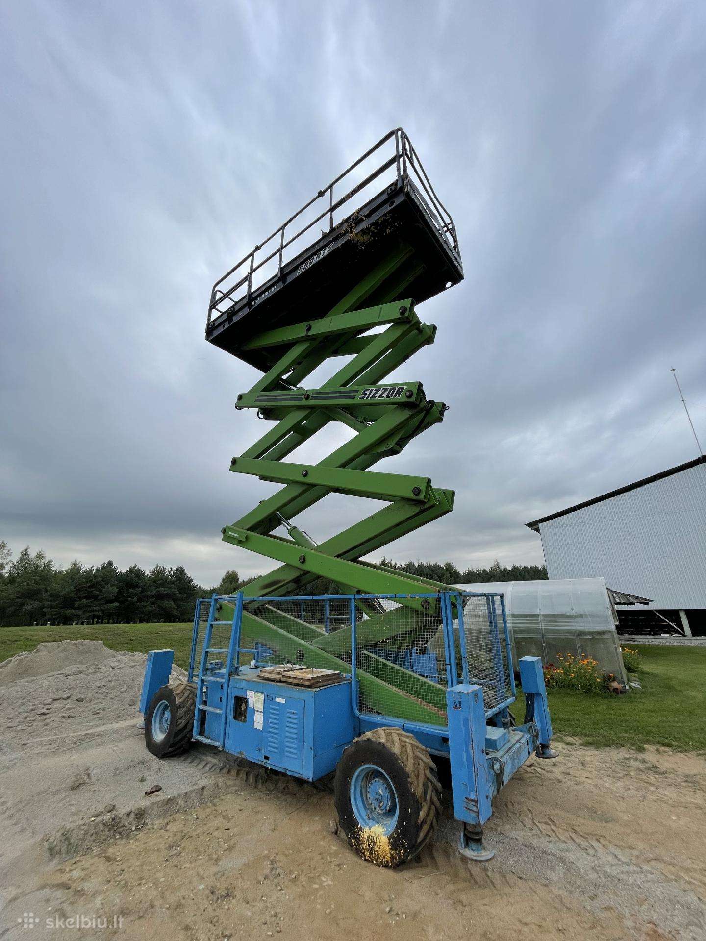 JLG 800, прокат строительного транспорта