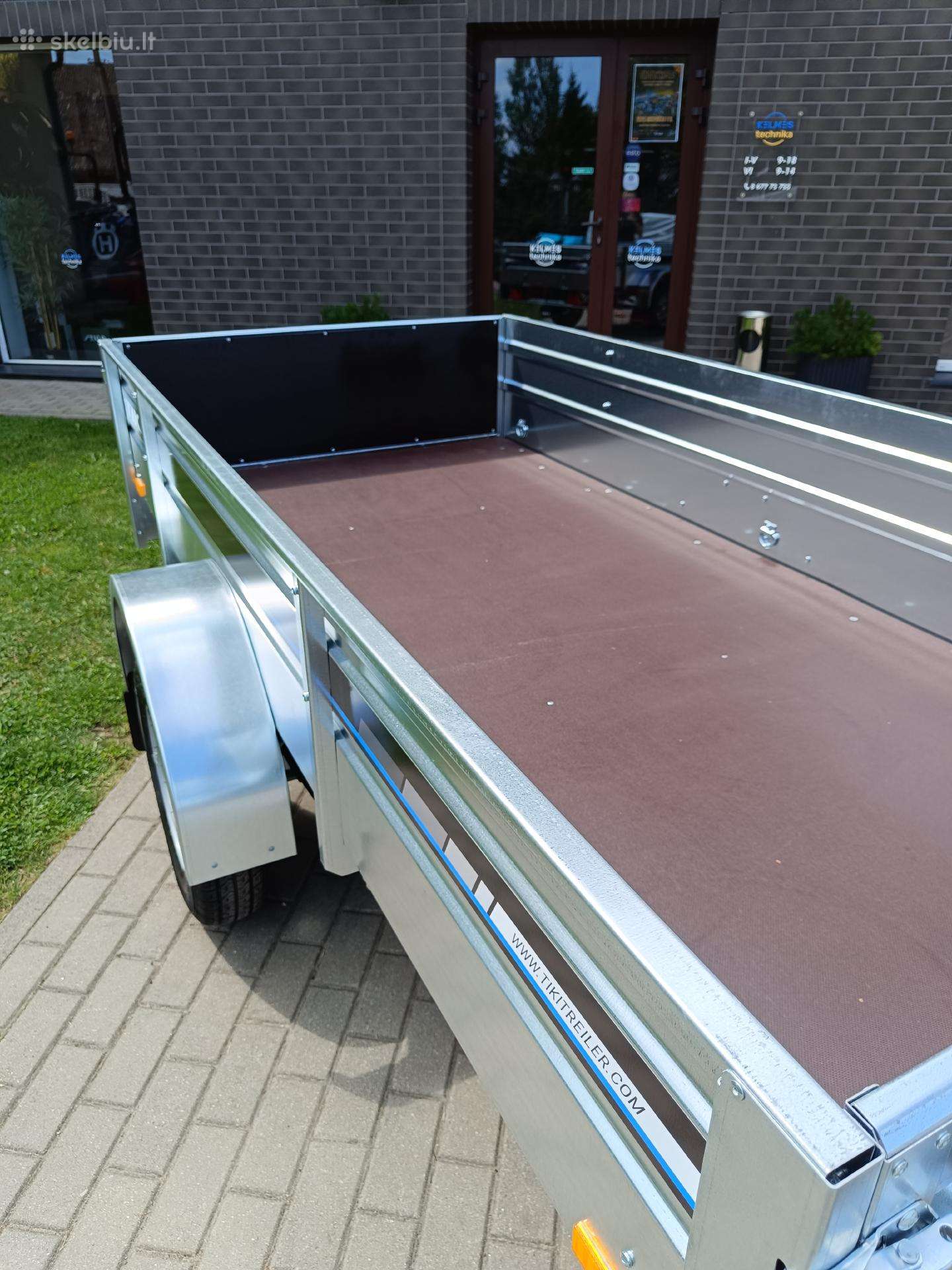 Tiki Treiler, passenger car trailers