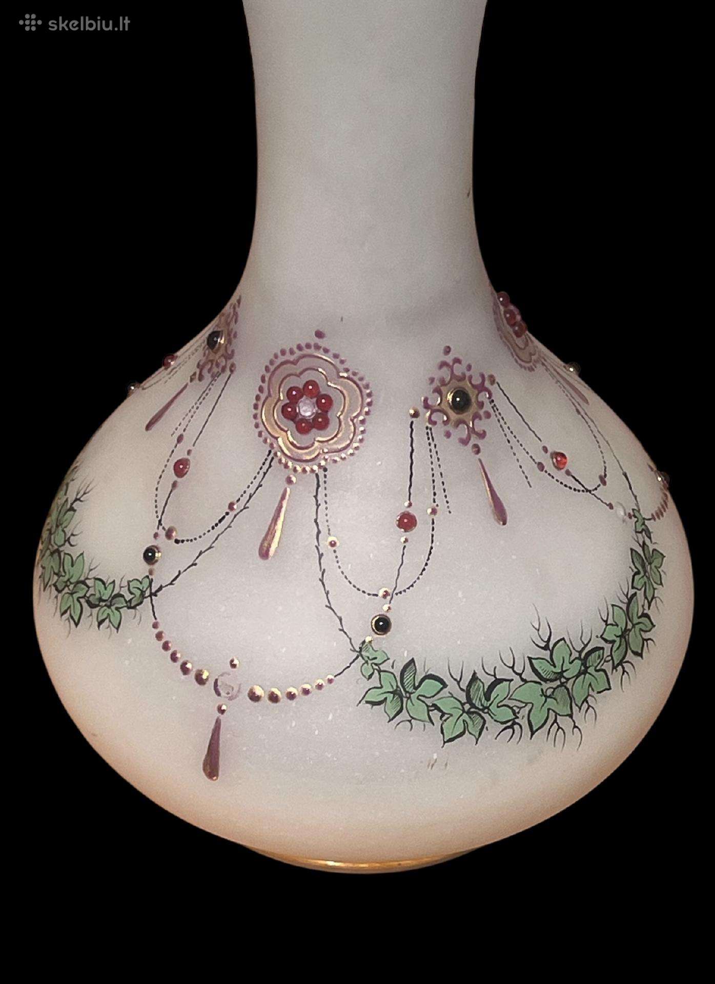 Antikvarinė vaza. Stiklas, auksavimas, emalė 28 cm