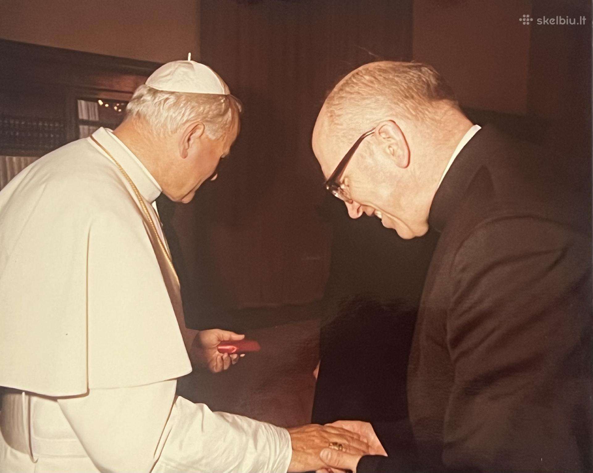 Popiežius Jonas Paulius II su mons K.žitkum