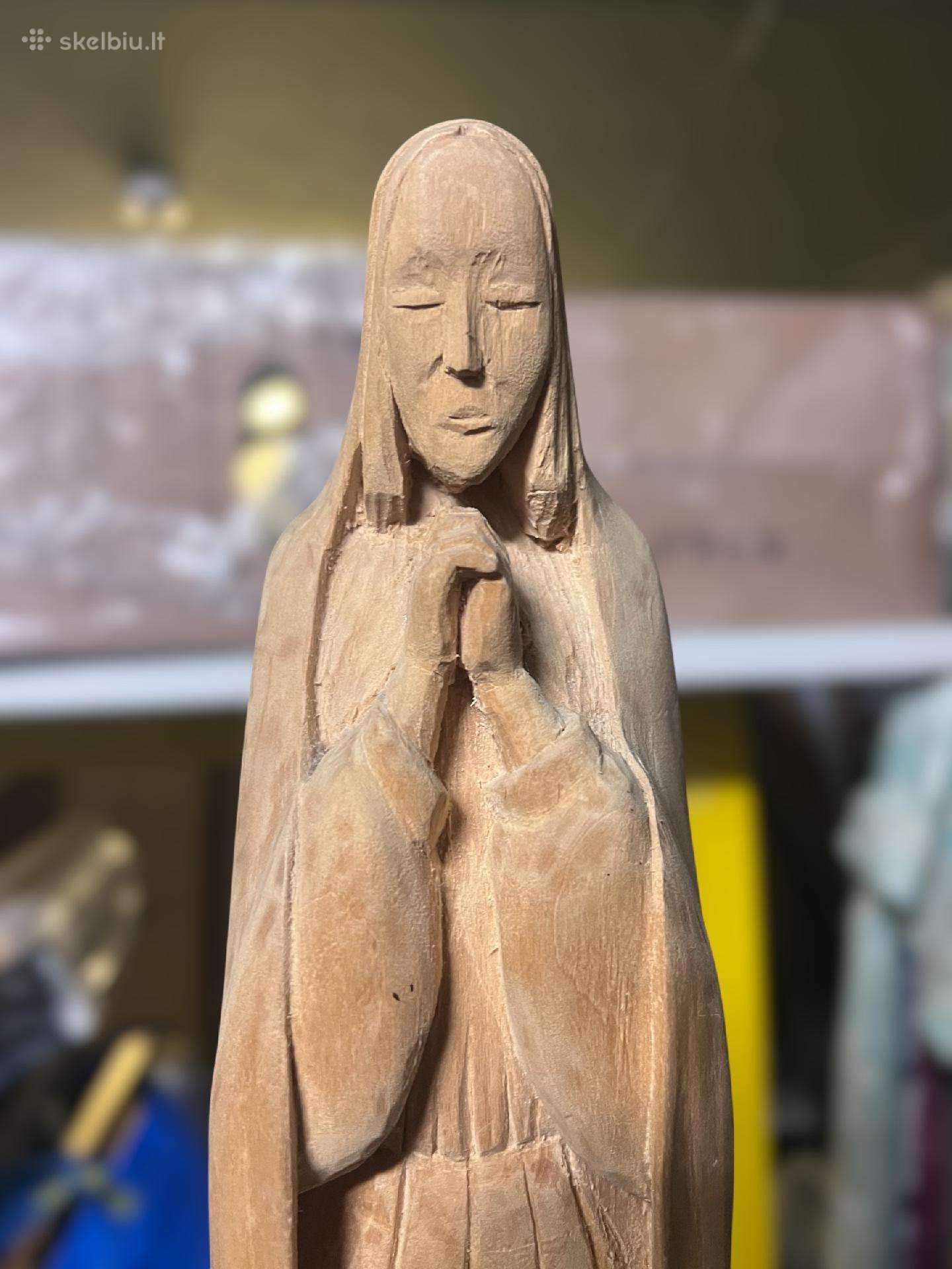 Marija Skausmingoji – medinė skulptūrėlė 36 cm
