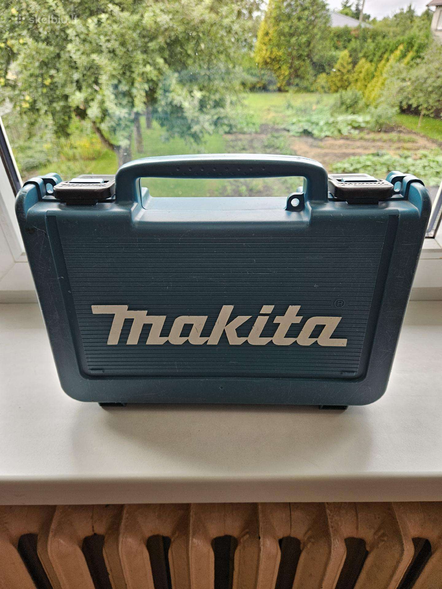 Suktukas makita su prožektoriumi