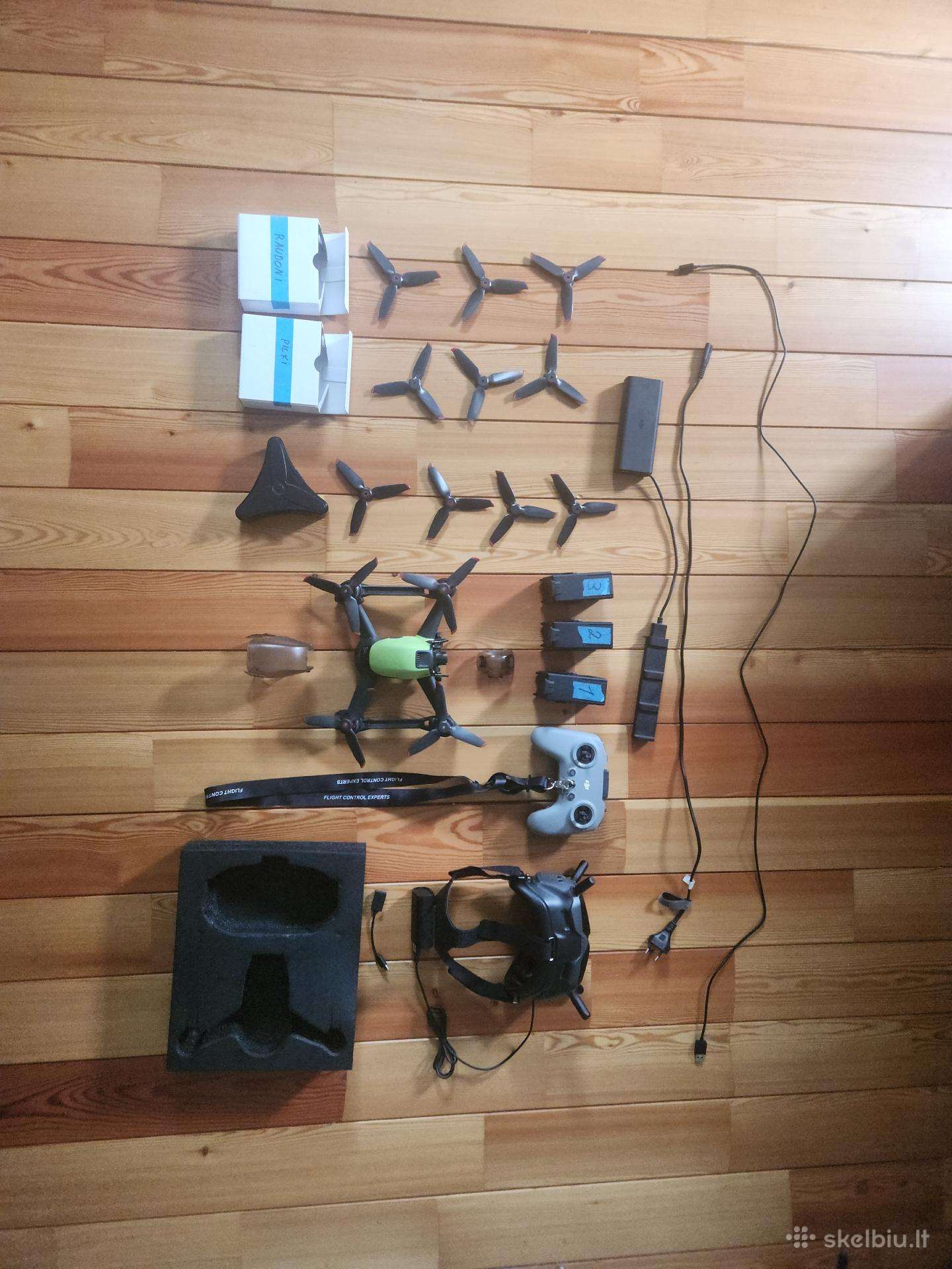 Dji fpv dronas
