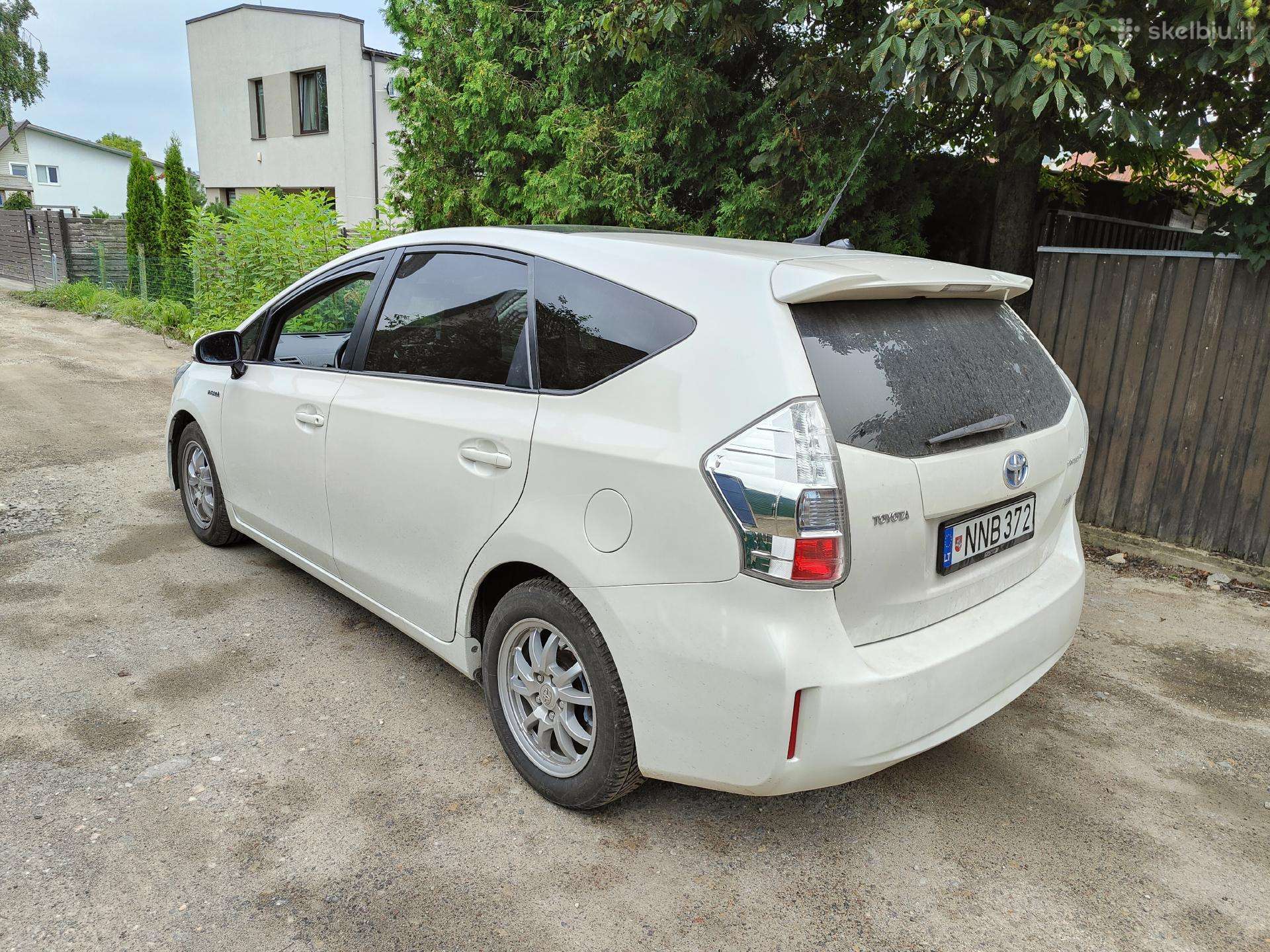 Toyota Prius, Хэтчбек