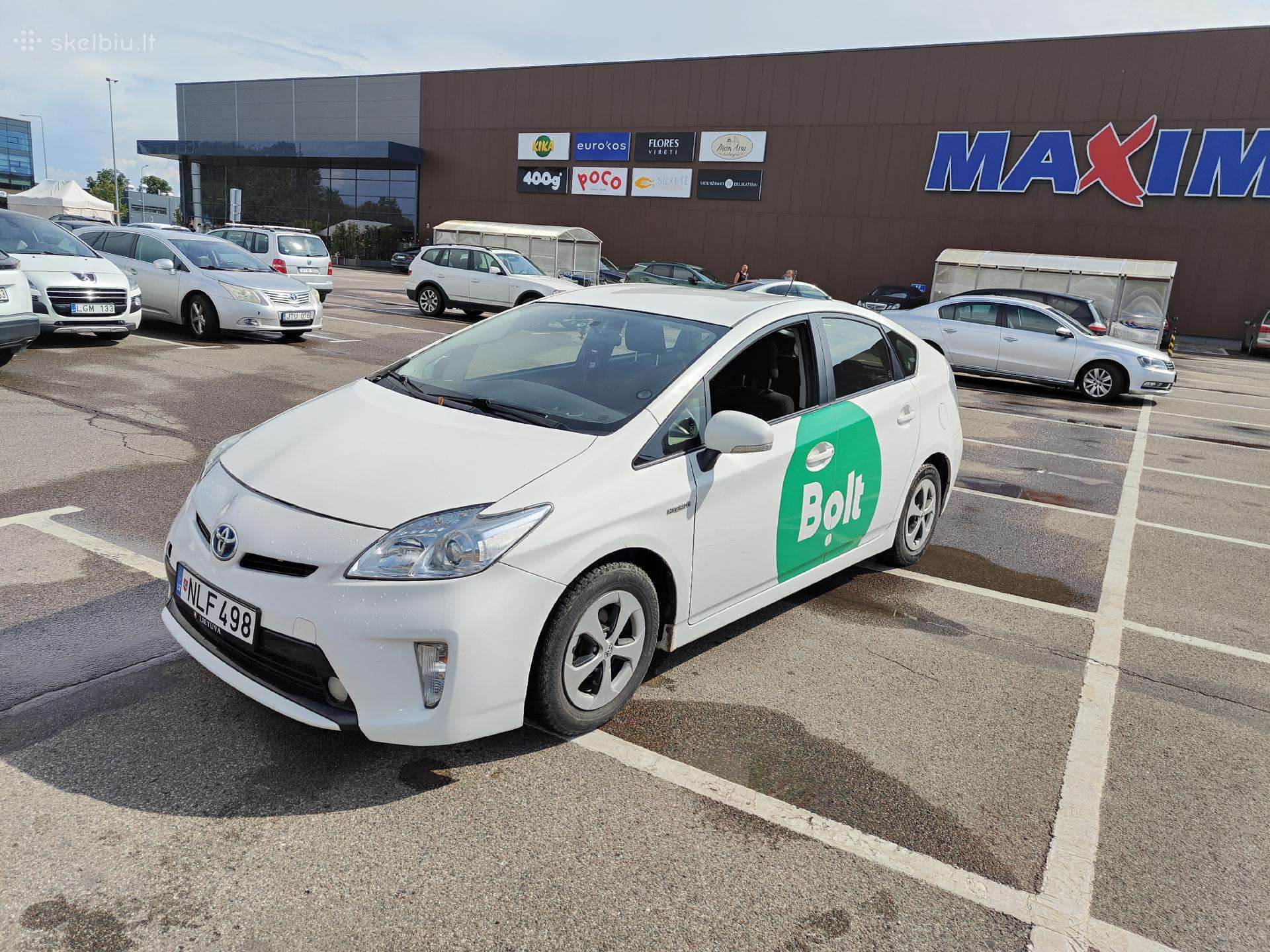 Toyota Prius, Хэтчбек