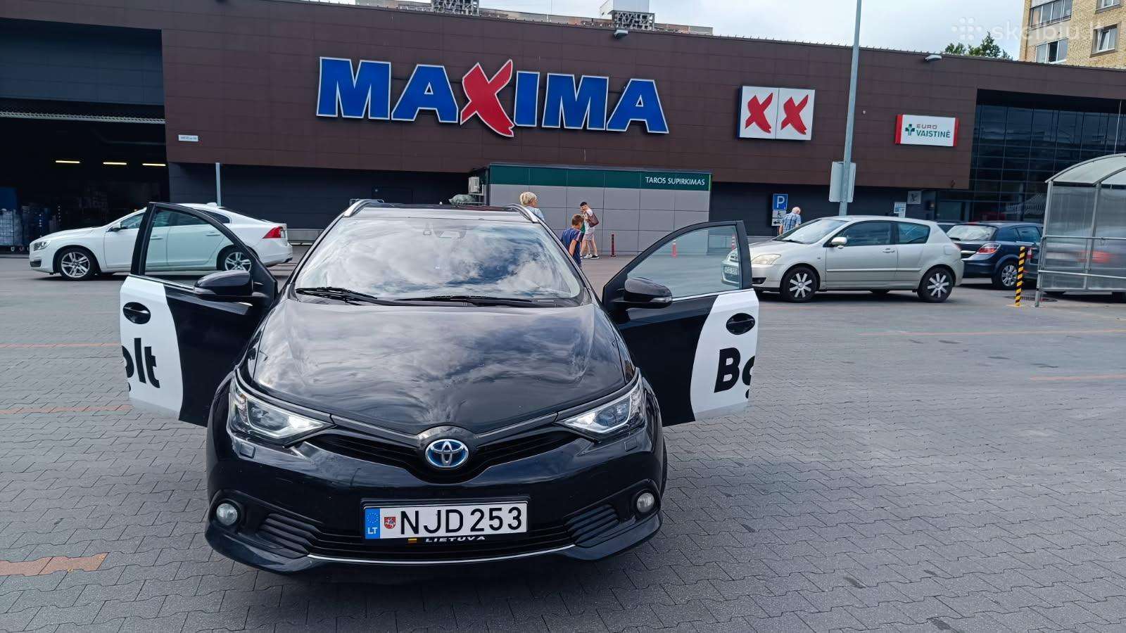 Toyota Prius, Хэтчбек