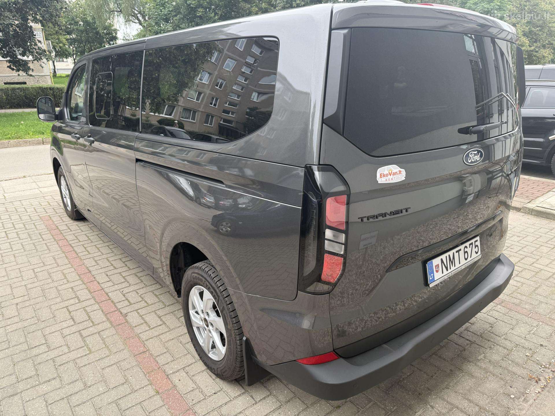 Ford Tourneo Custom, passenger minibus