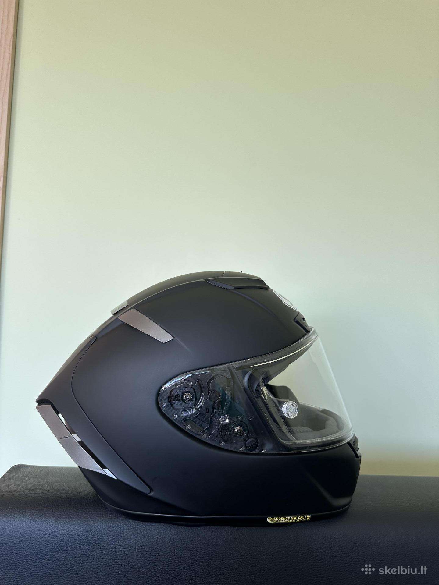 Sportinis motociklo salmas Shoei