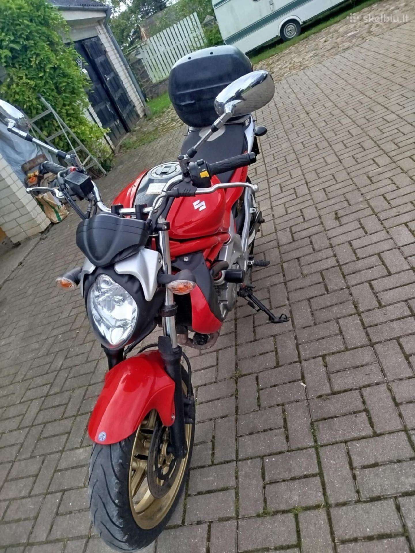 Suzuki SV650X 650cc, street / classic