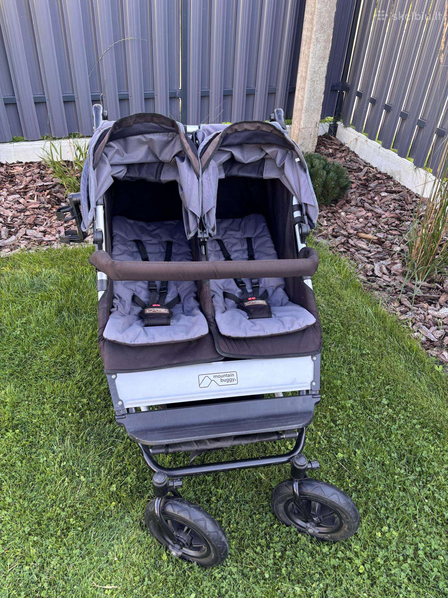 Parduodu Mountain Buggy dvynukų vežimėlį