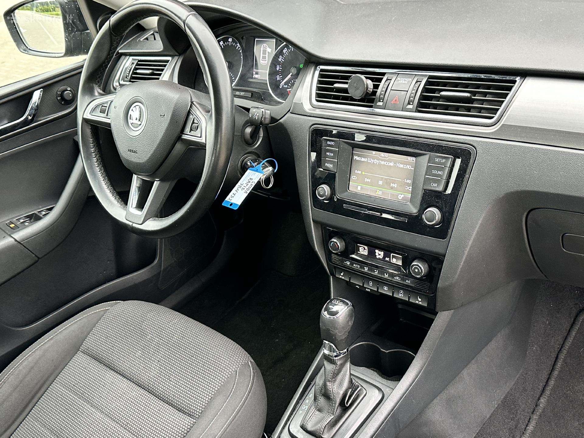 Toyota Auris, Хэтчбек