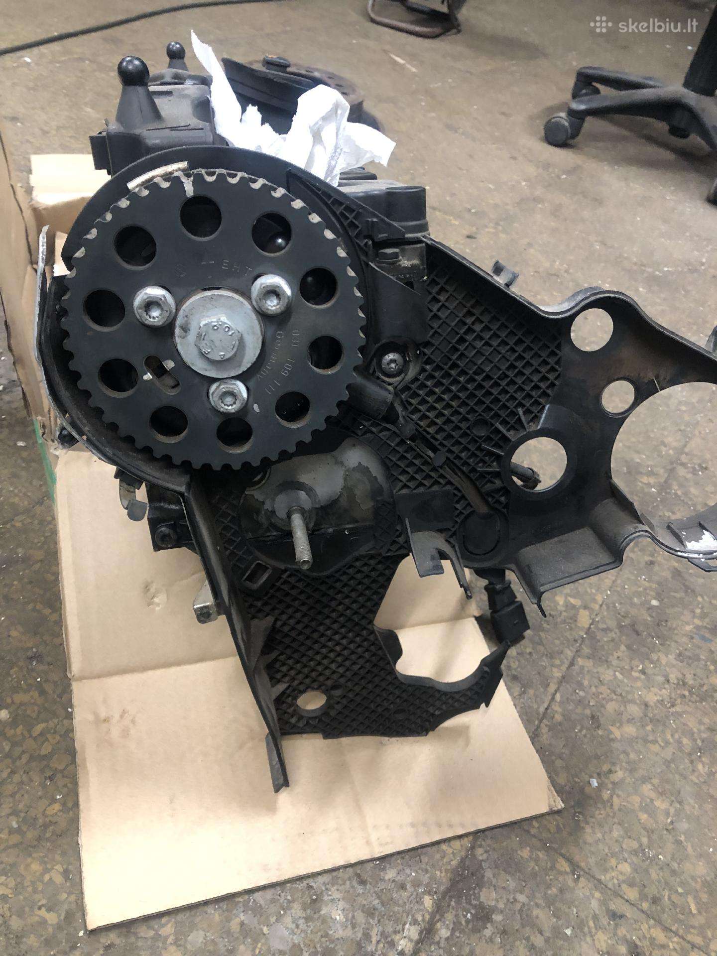 Volkswagen Passat cylinder head