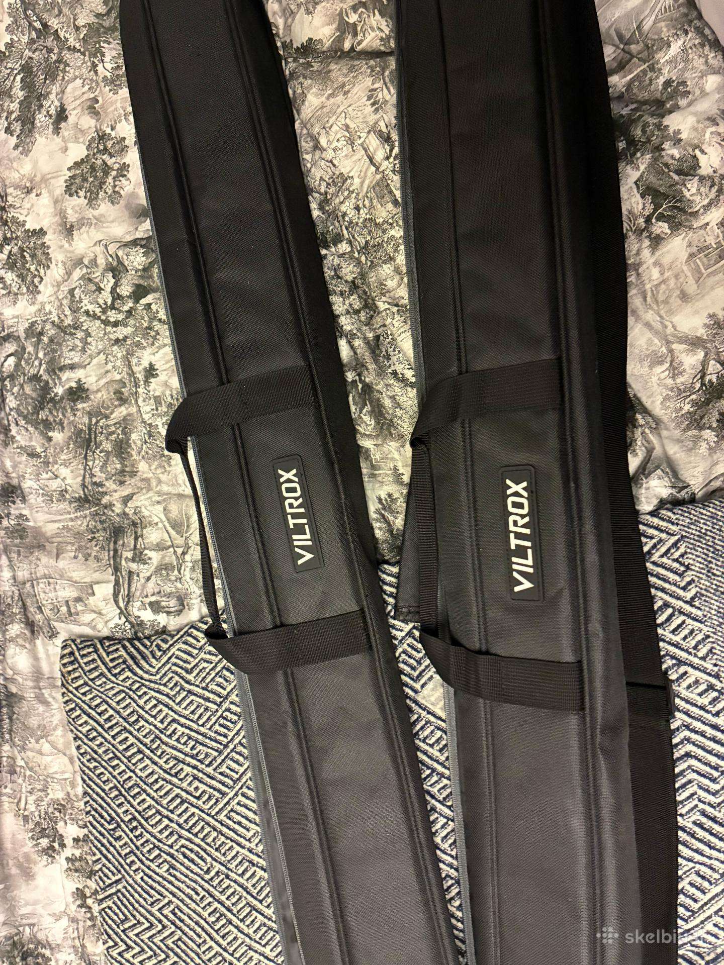 Parduodu viltrox K90 light tubes.